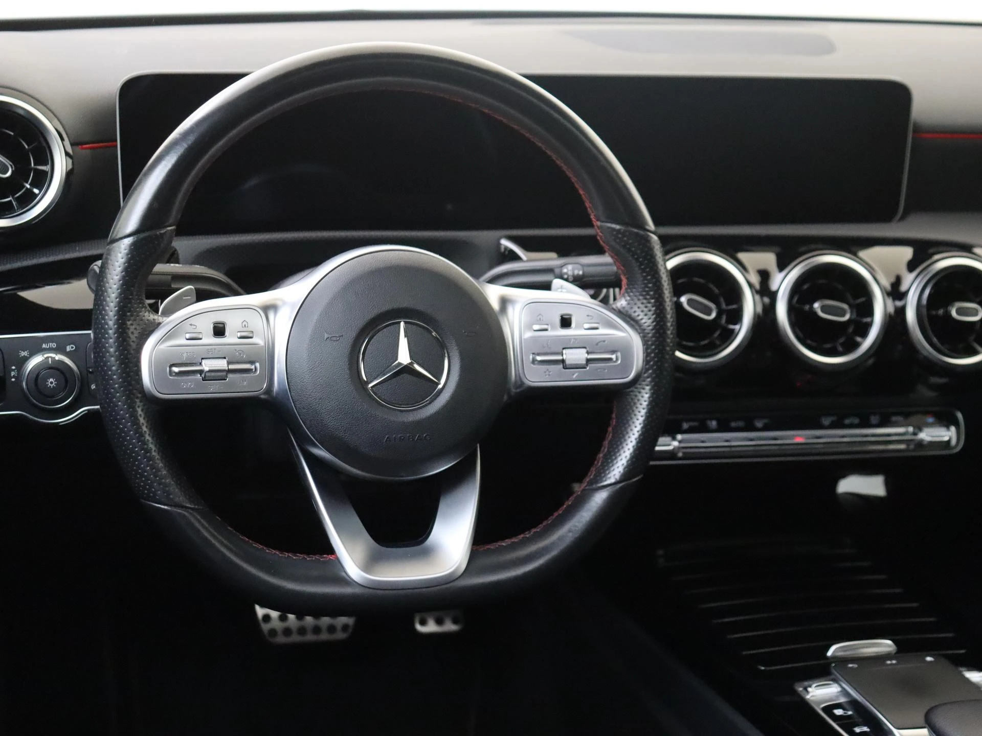 Mercedes-Benz-A-Klasse-image-8