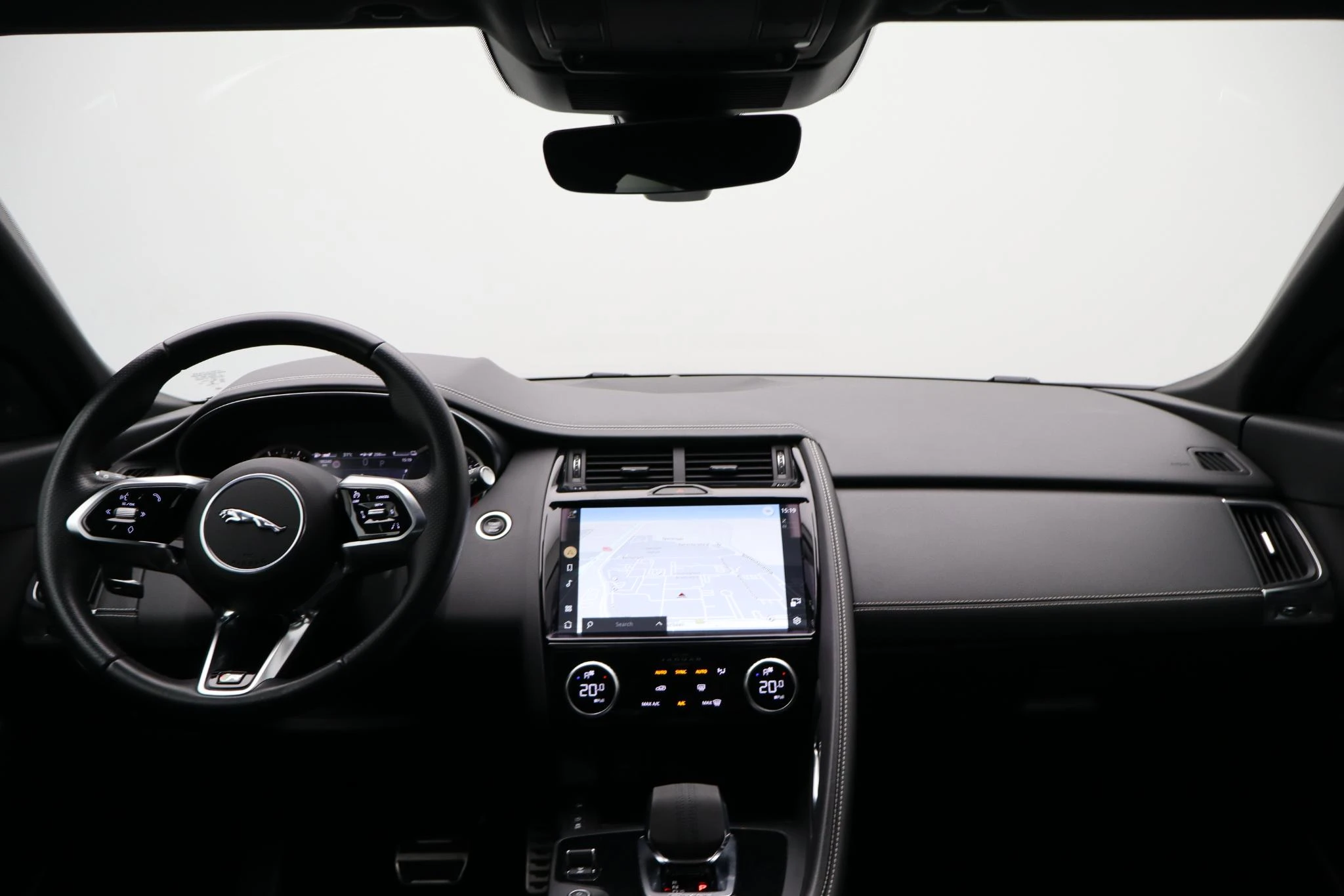 Jaguar-E-PACE-image-34