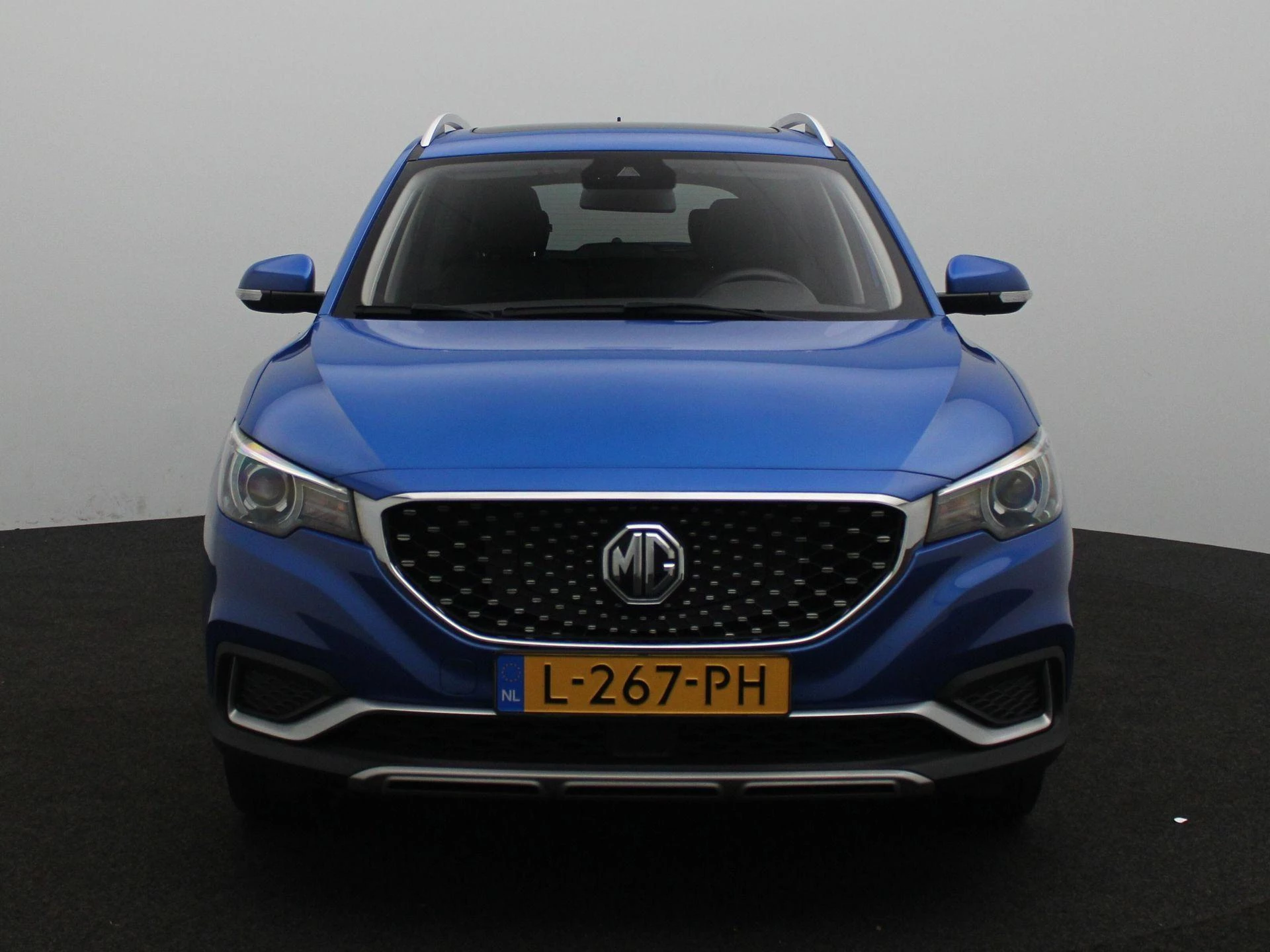 MG-ZS EV-image-3