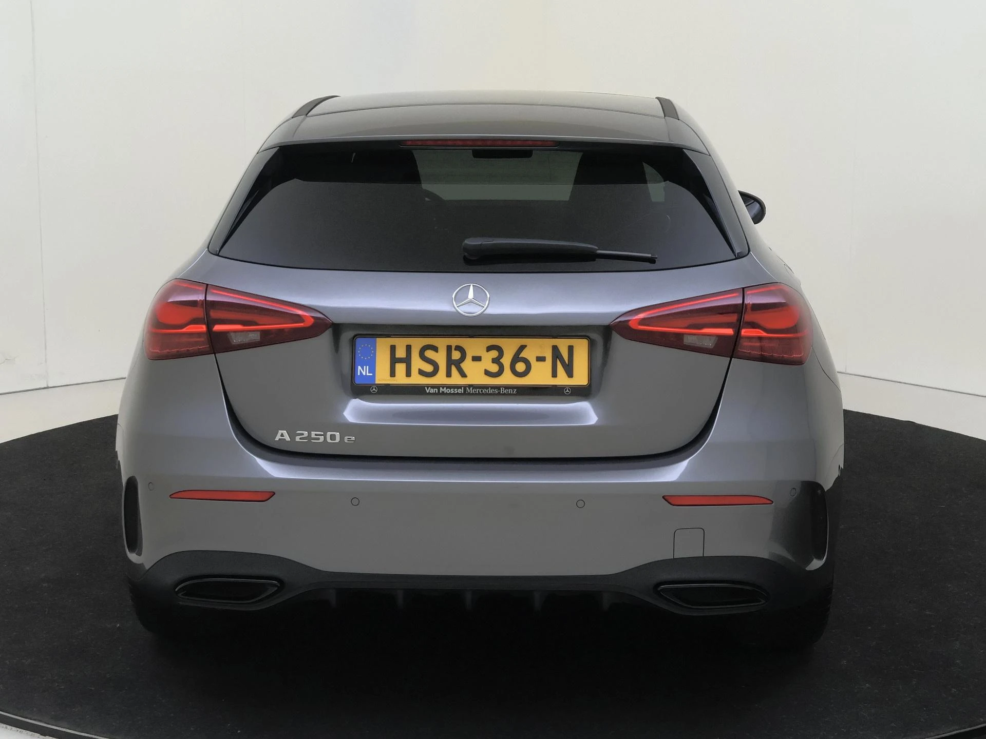 Mercedes-Benz-A-Klasse-image-6