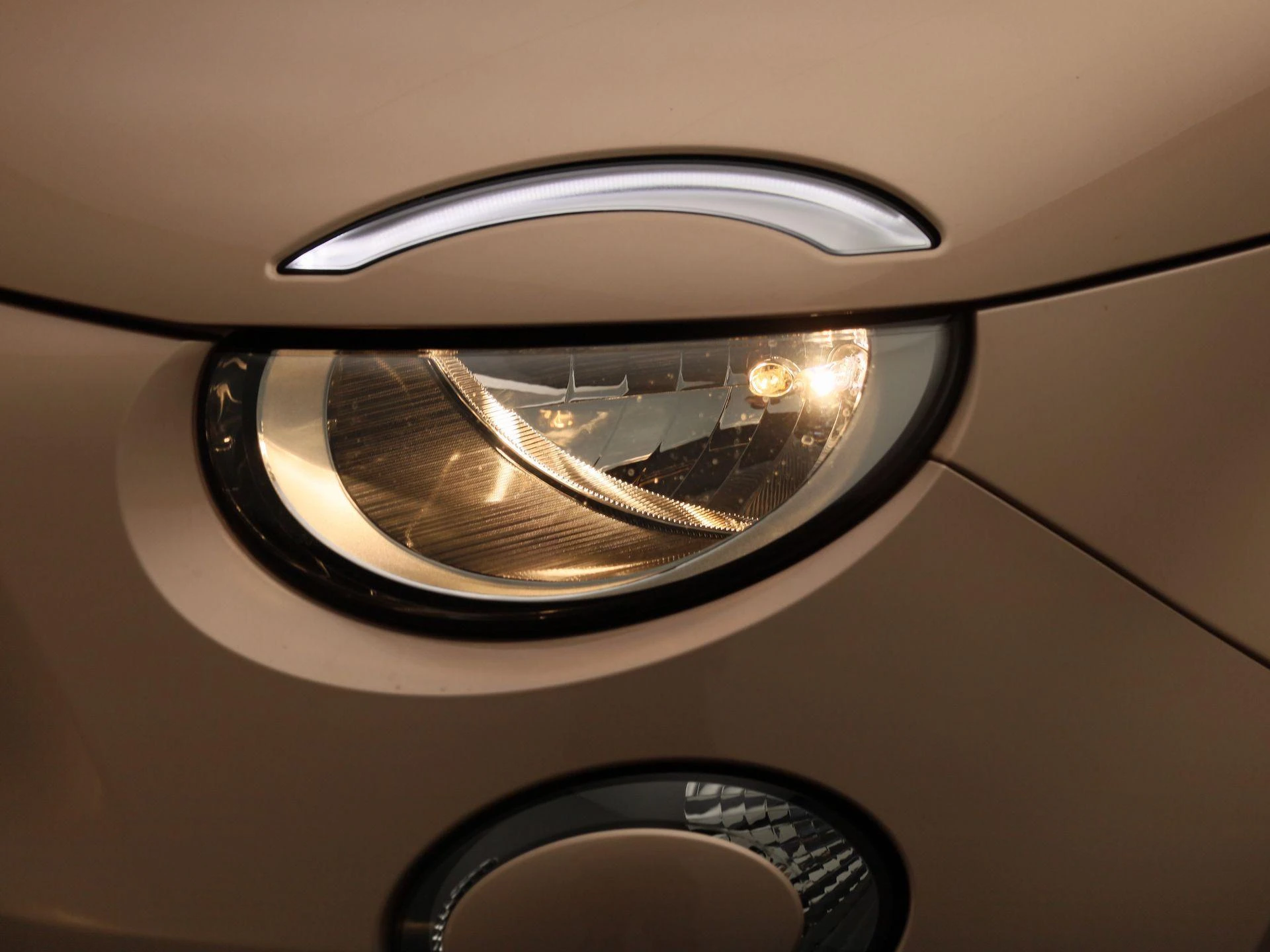 Fiat-500C-image-13