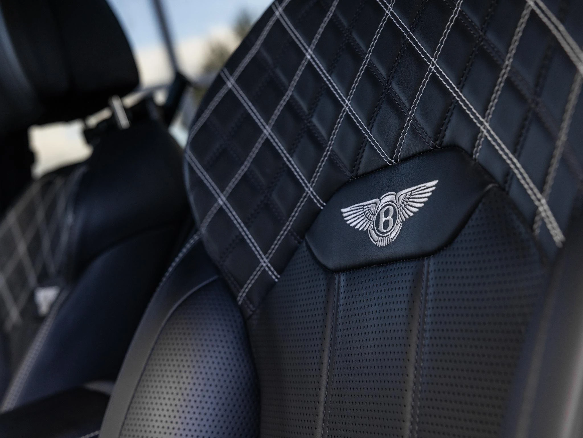 Bentley-Bentayga-image-13