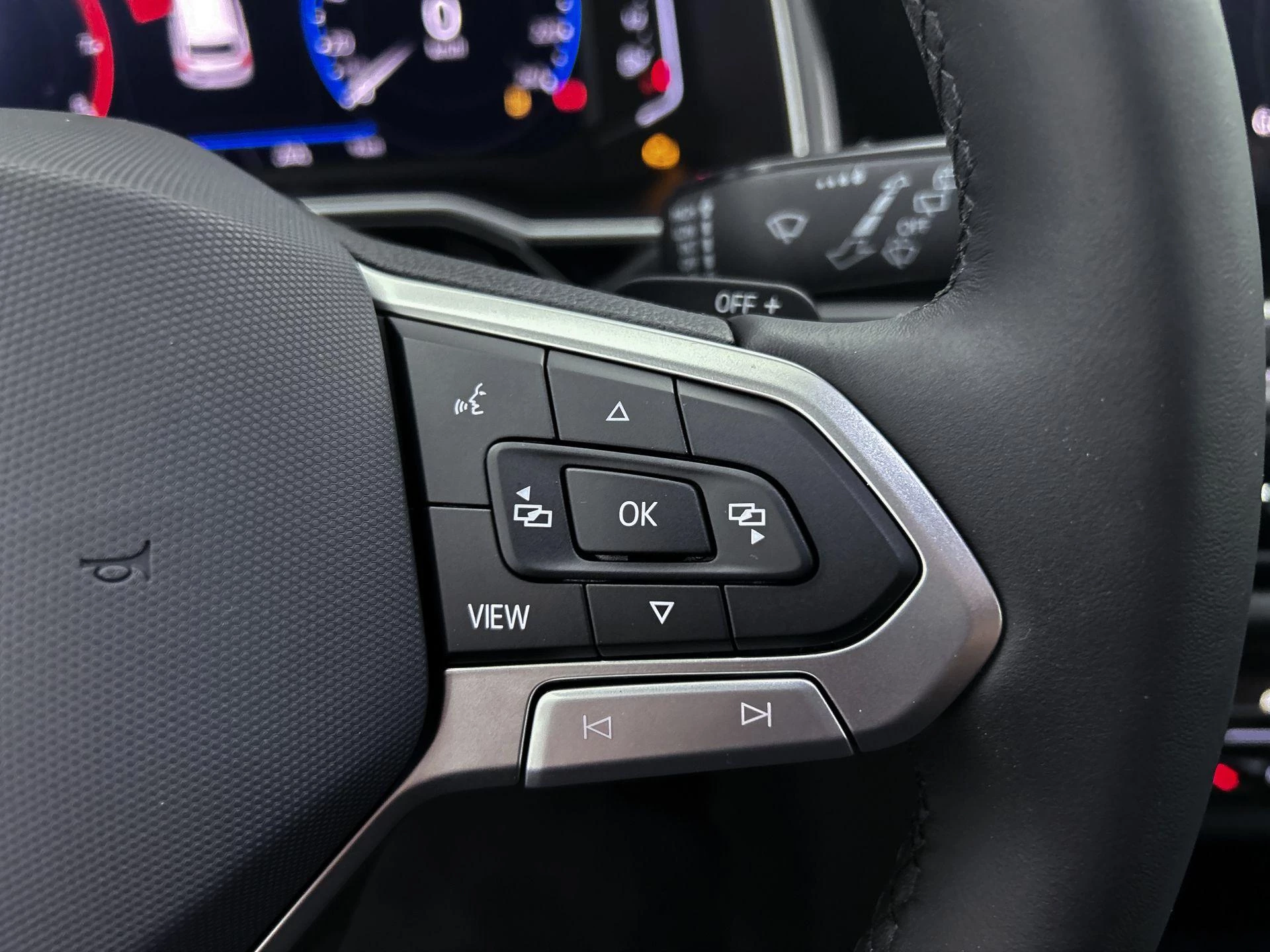 Volkswagen-Polo-image-11