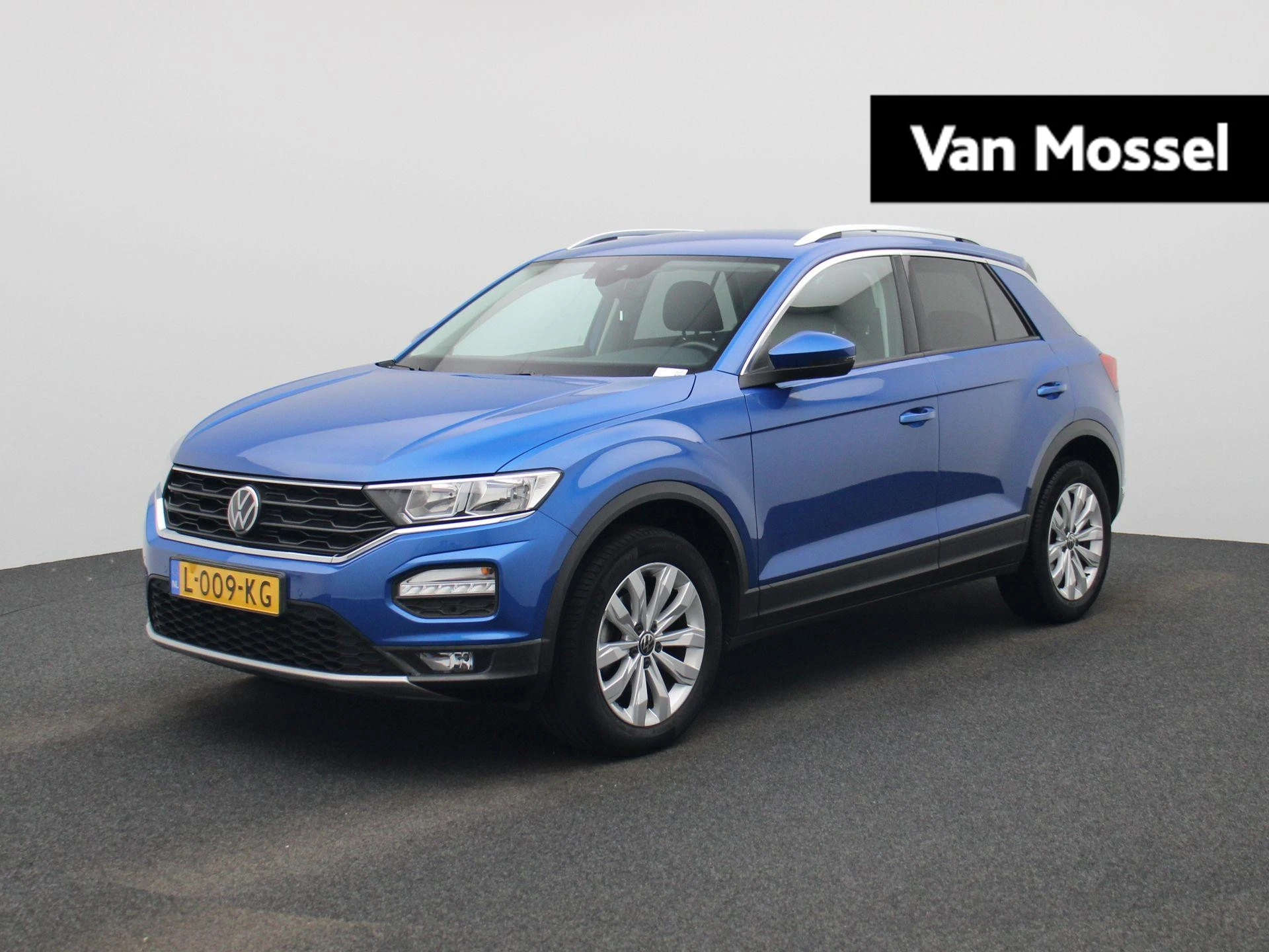 Volkswagen-T-Roc-image-0