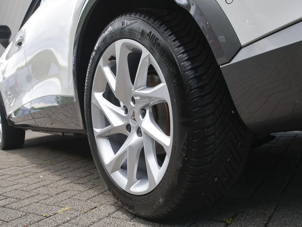 CUPRA Formentor 1.4 TSI DSG eHybrid Full-Link, RFK, Keyless, 18"Alu., ACC, SHZ, Climatronic,