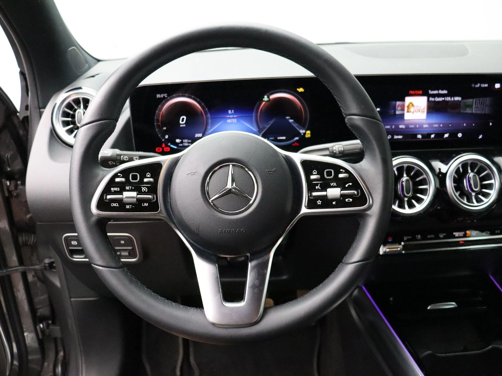 Mercedes-Benz-EQA-image-13