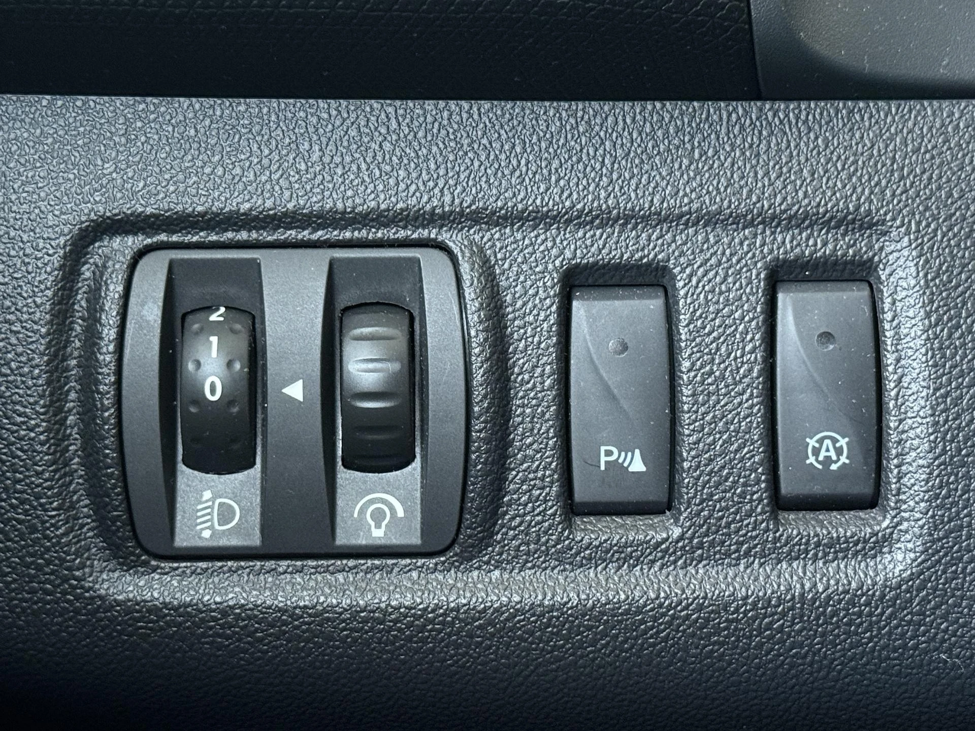 Renault-Clio-image-20