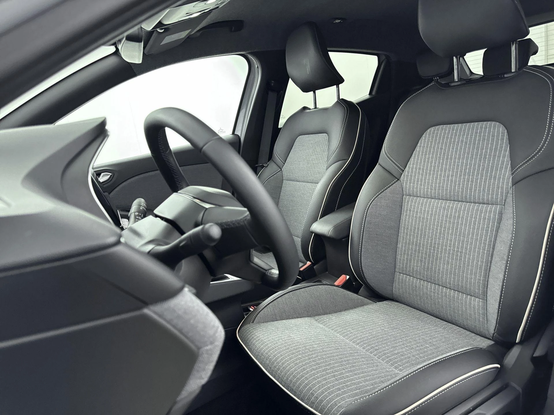 Renault-Clio-image-18