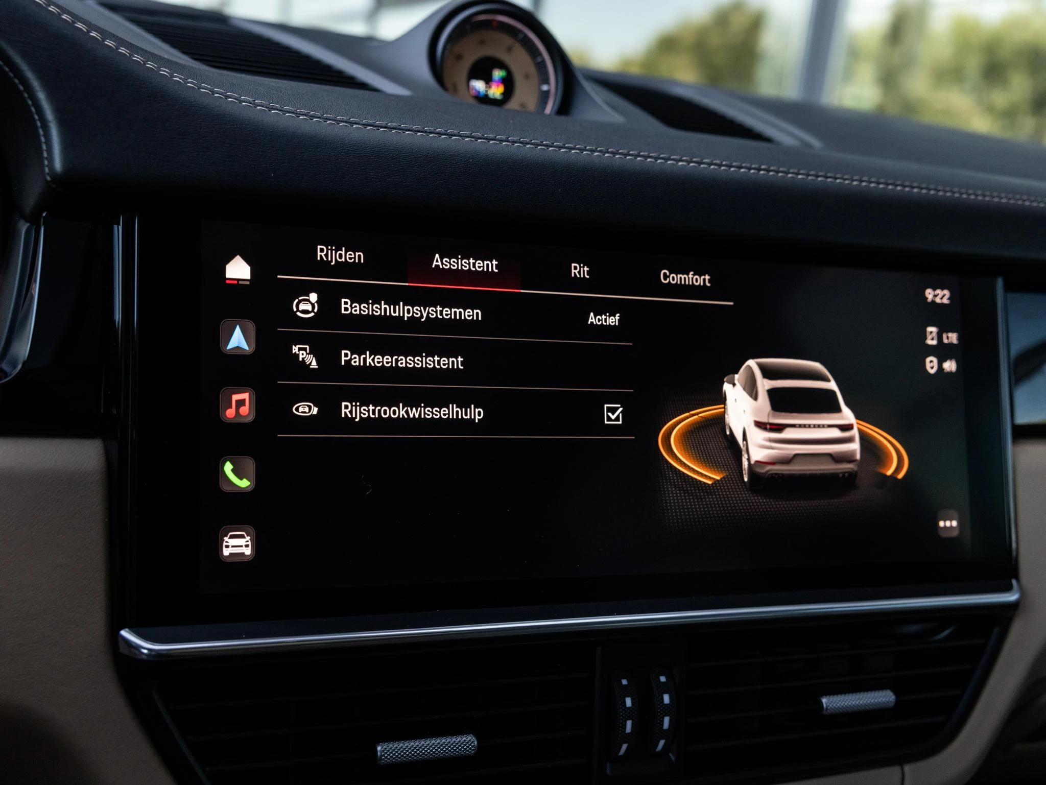 Porsche-Cayenne-image-27