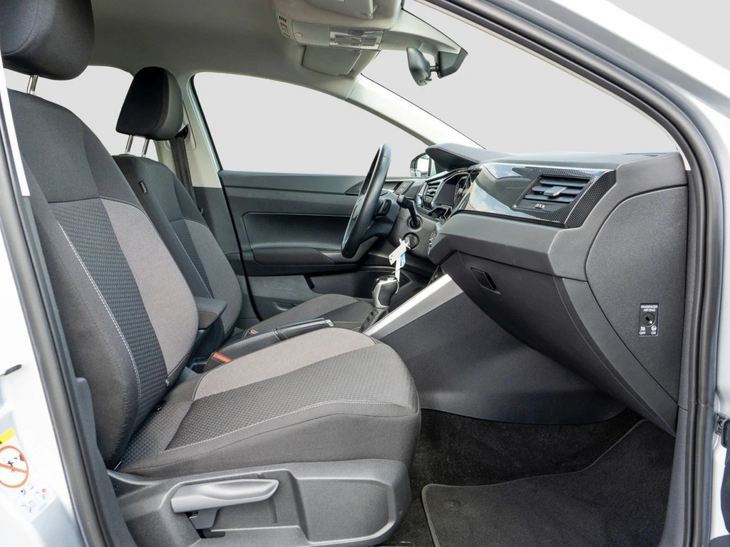 Volkswagen-Polo-image-6