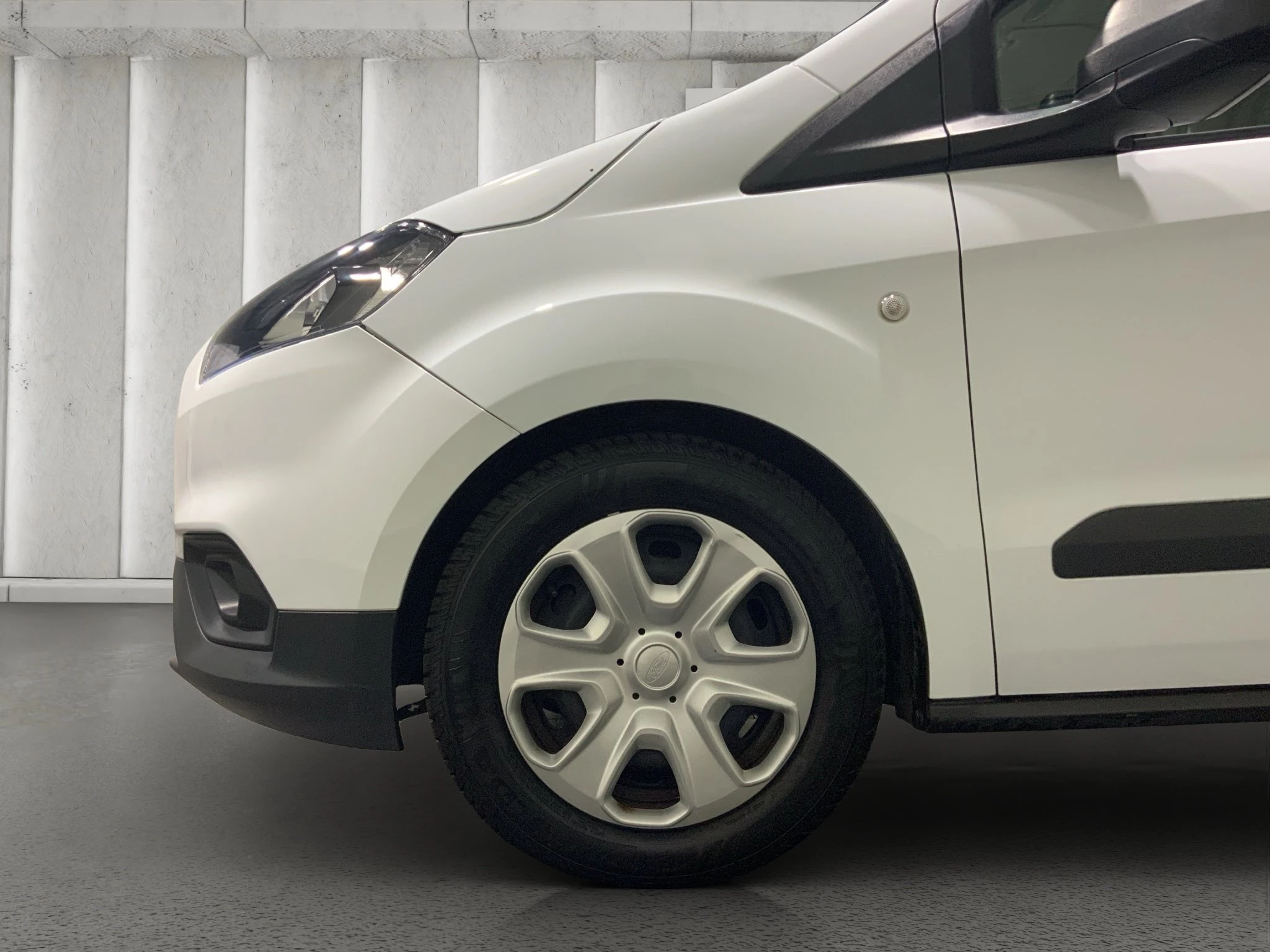 Ford-Transit Courier-image-18