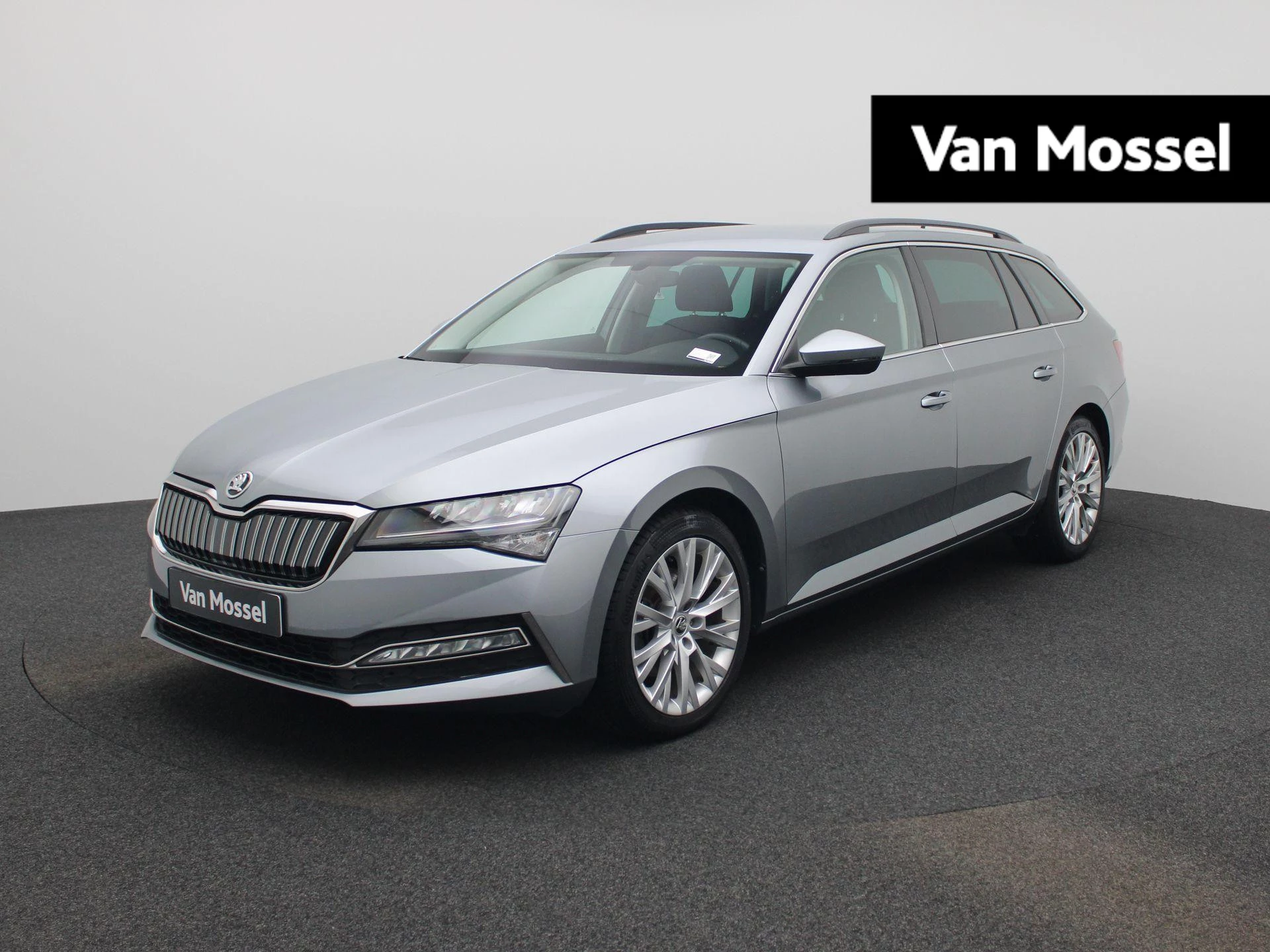 Škoda-Superb-image-0