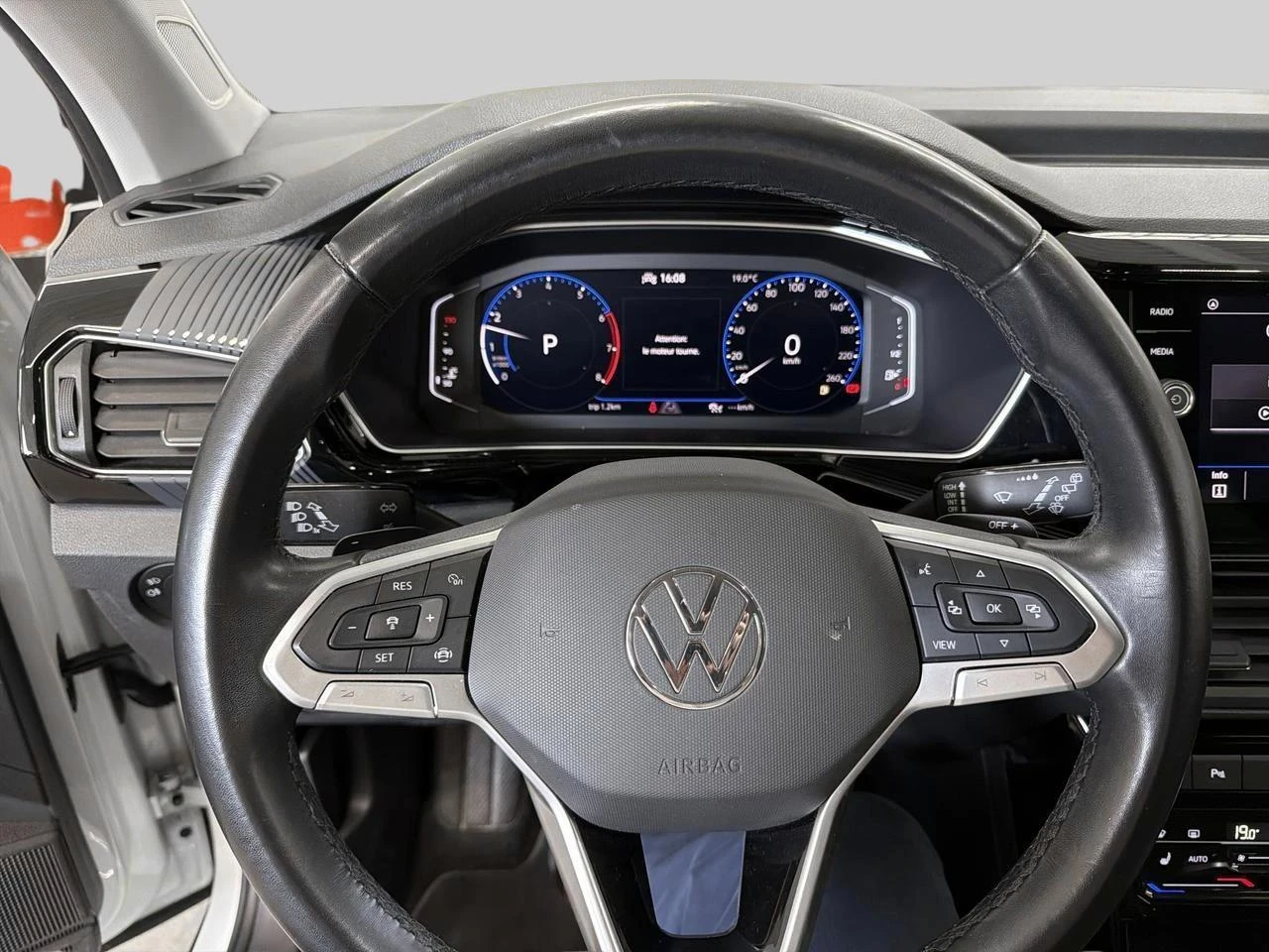 Volkswagen-T-Cross-image-9