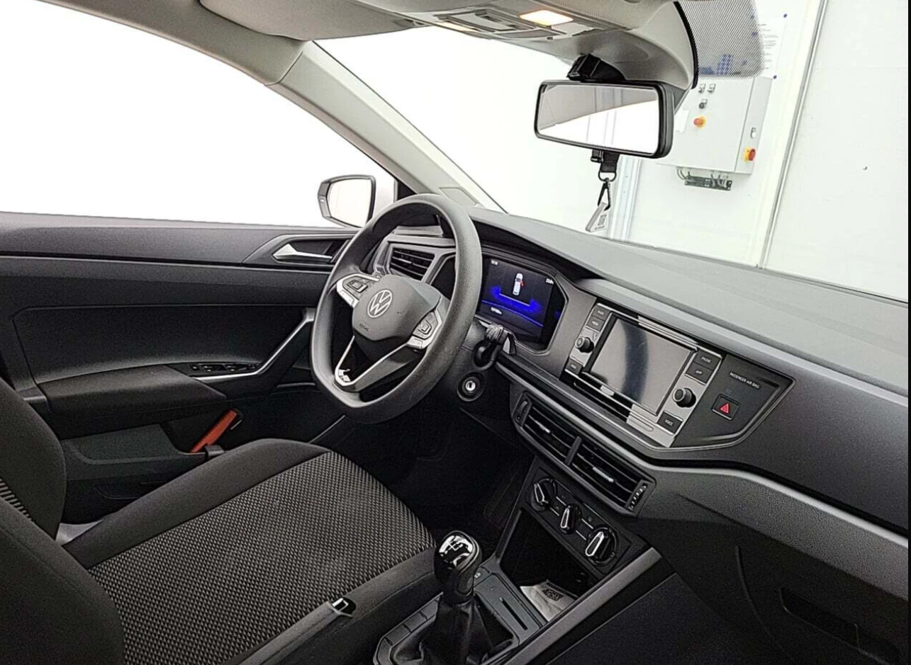 Volkswagen-Polo-image-2