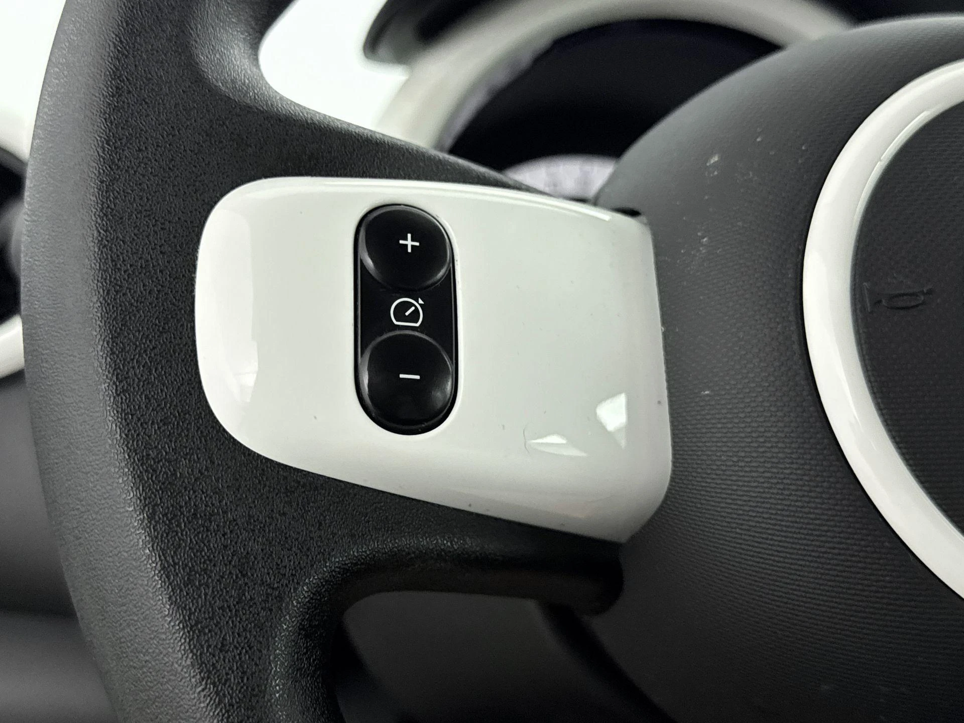 Renault-Twingo-image-5