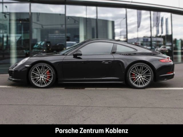 Porsche-911-image-1