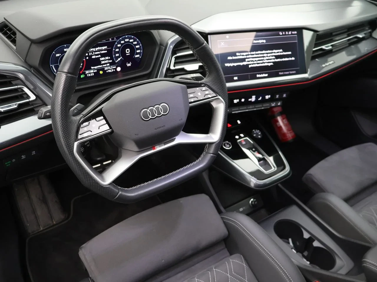 Audi Q4 e-tron Audi Q4 3X-S line 45e-tron QUATTRO 265PK *AUTOMAAT*PANODAK*LEDER*ALCANTARA*CAMERA*ACC*PDC*NAVI*APP-CONNECT*...*
