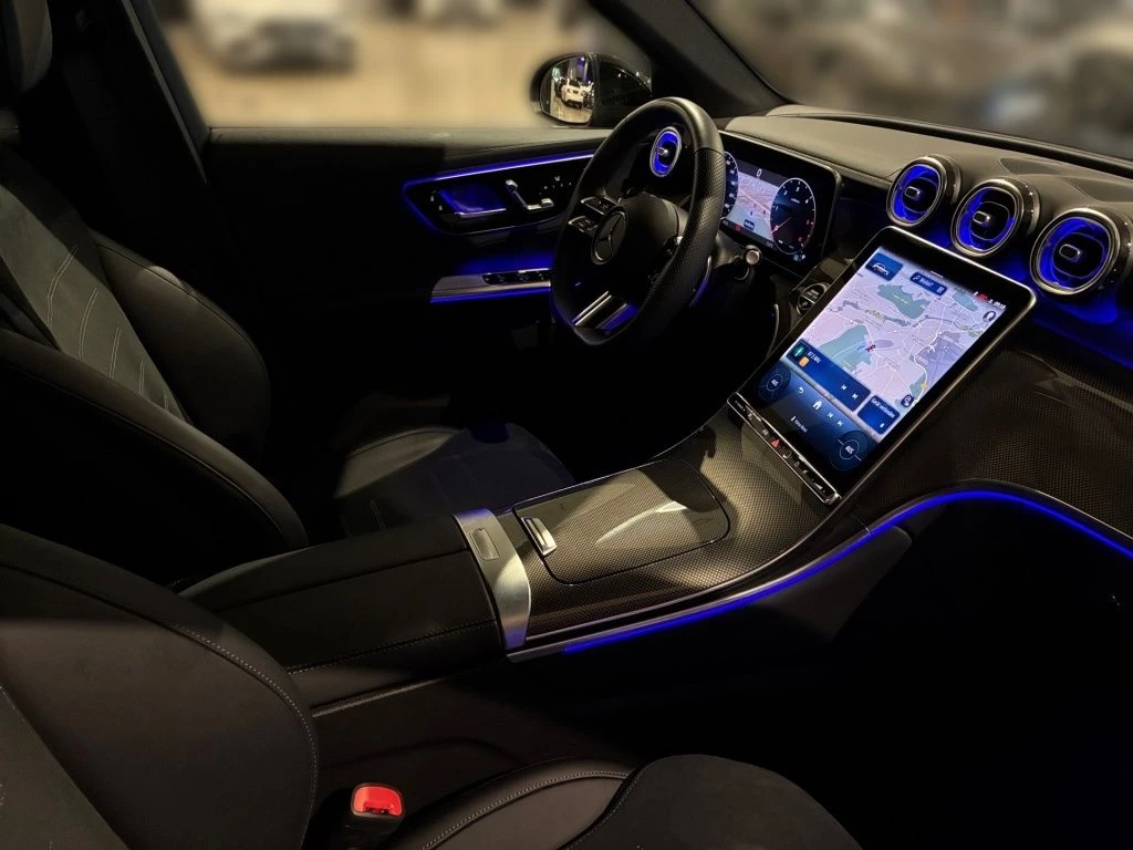 Mercedes-Benz-GLC 300 d-image-15