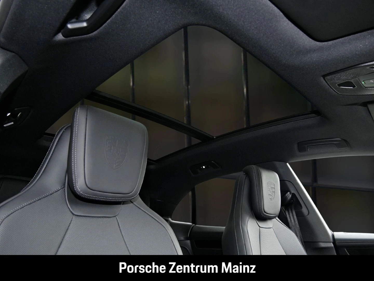 Porsche-Macan-image-23