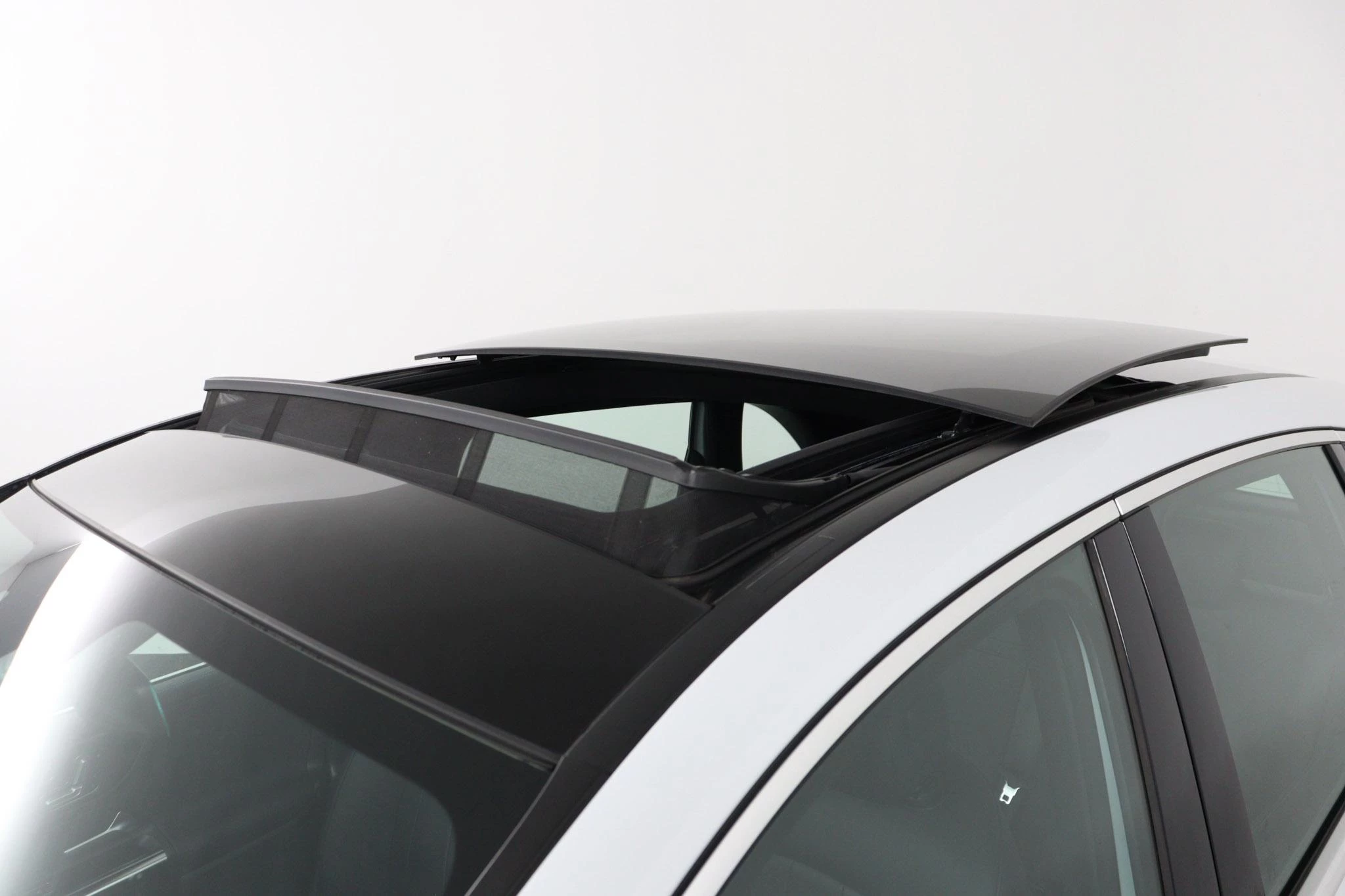 Mercedes-Benz-B-Klasse-image-13