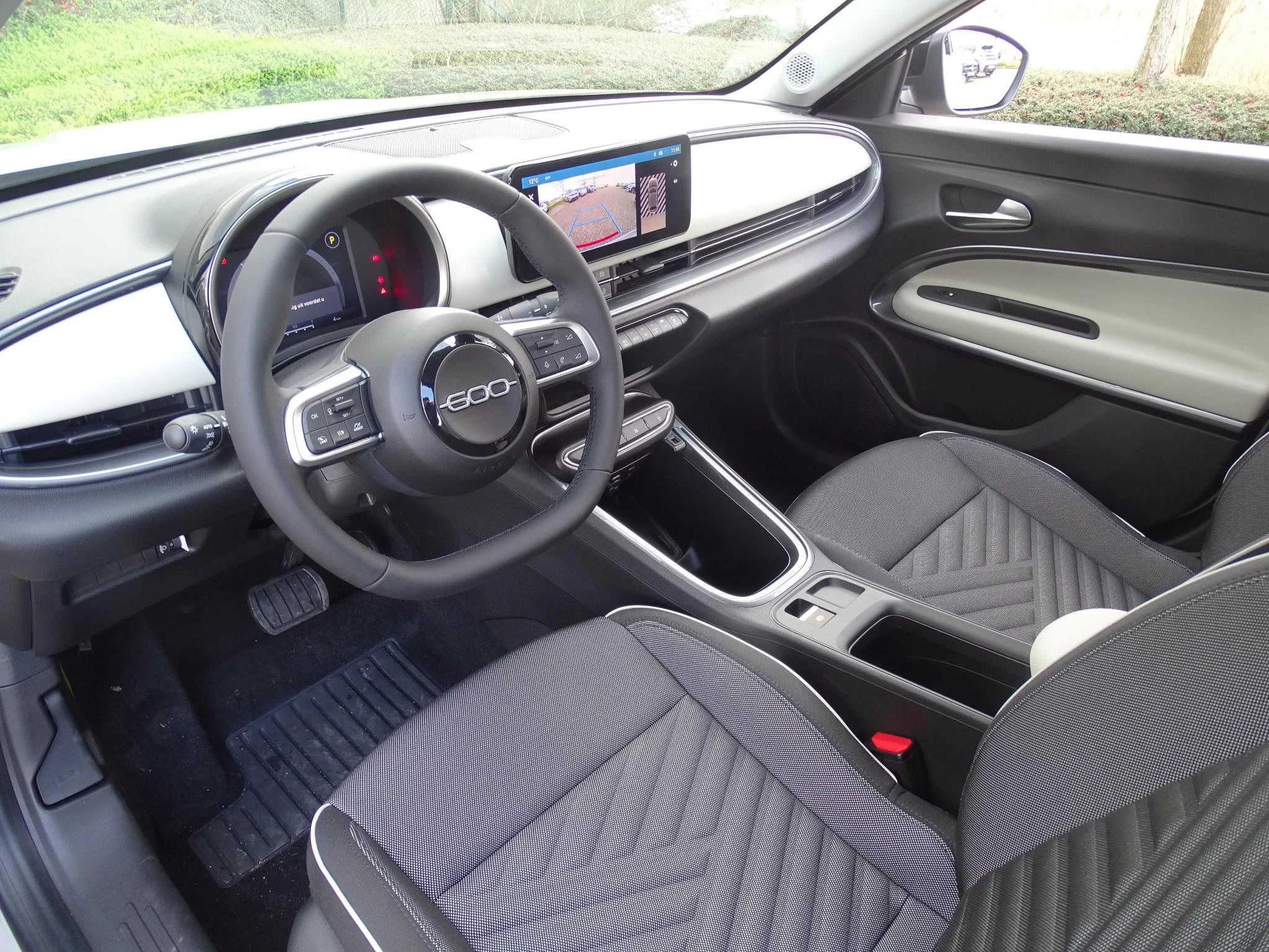 Fiat 600 1.2 Hybrid 145cv DCT La Prima