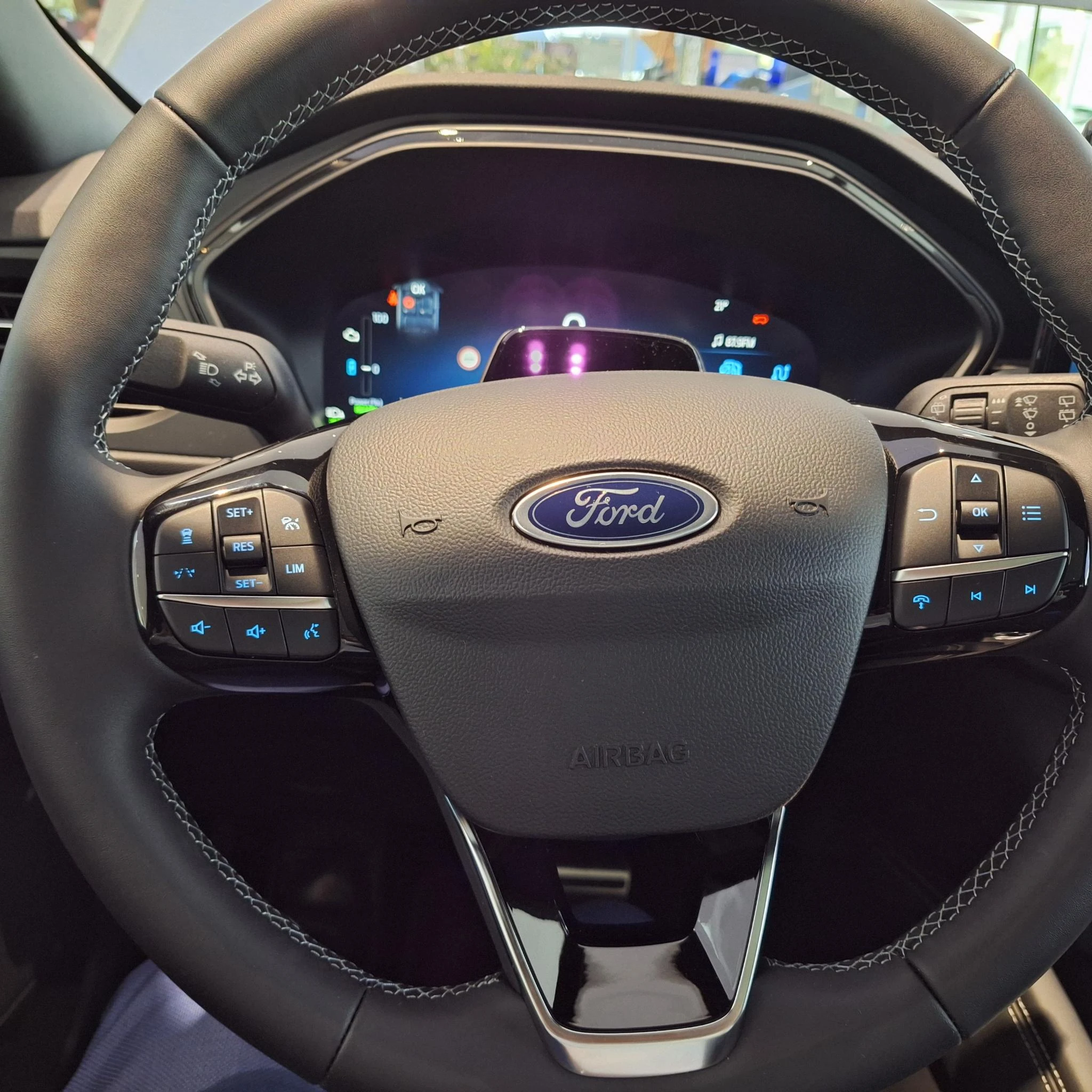 Ford-Kuga-image-28