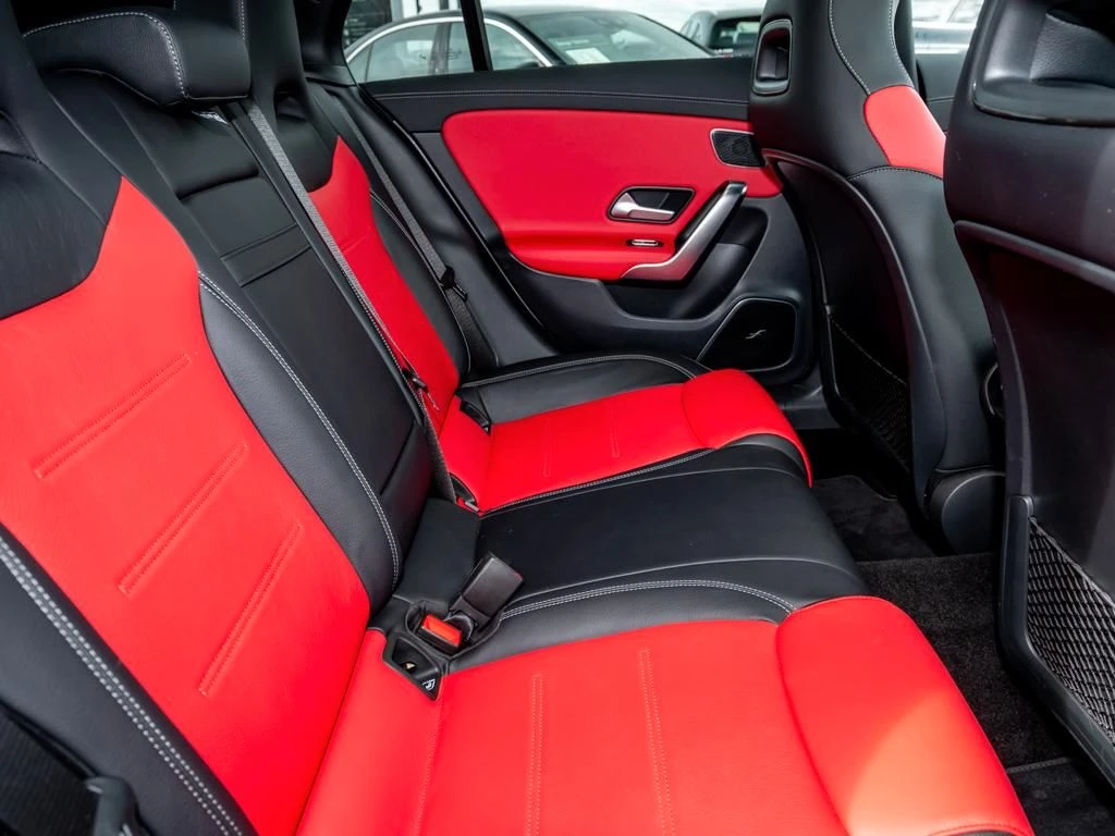 Mercedes-Benz-CLA 250 e-image-12