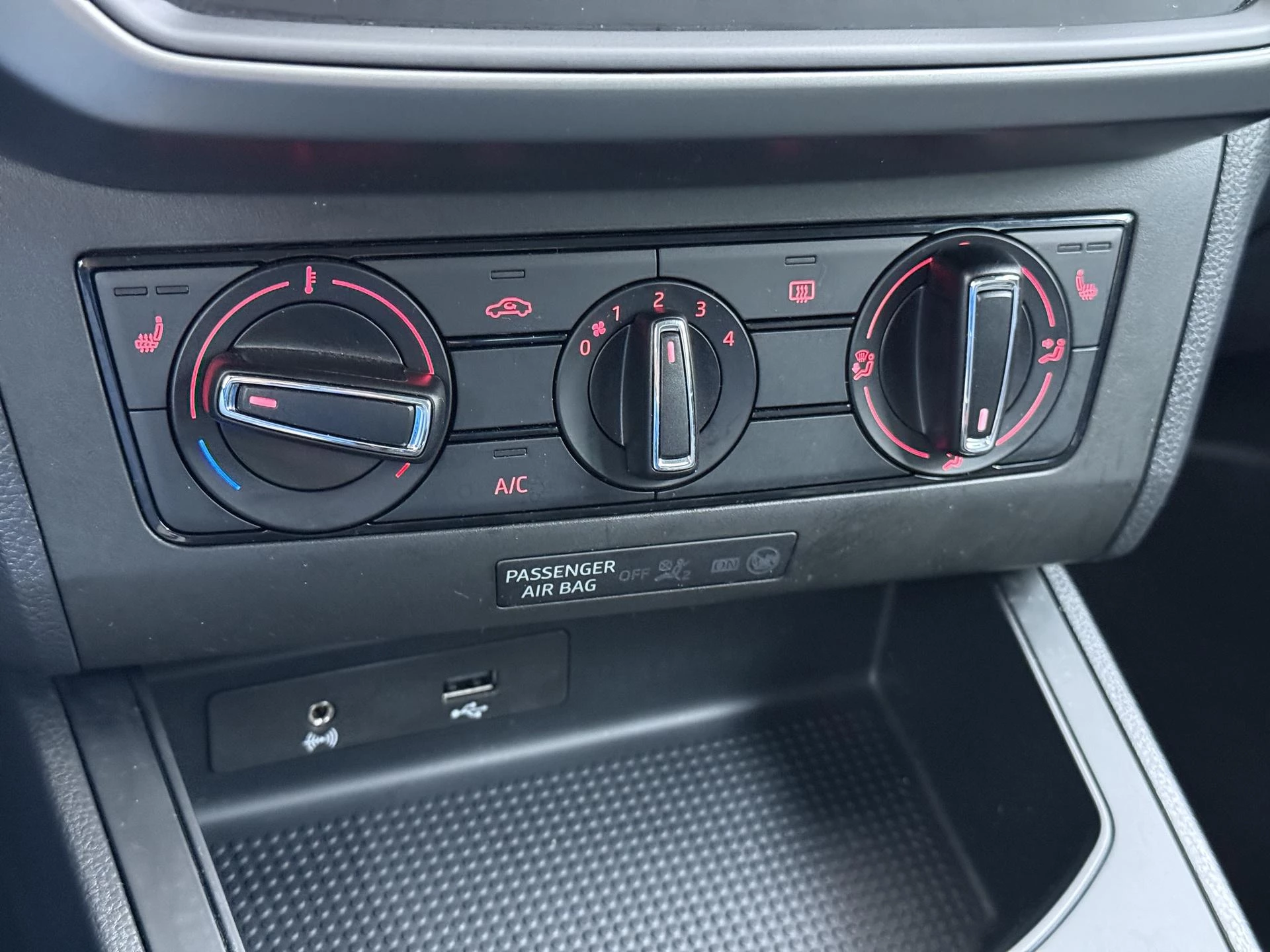 SEAT-Ibiza-image-23