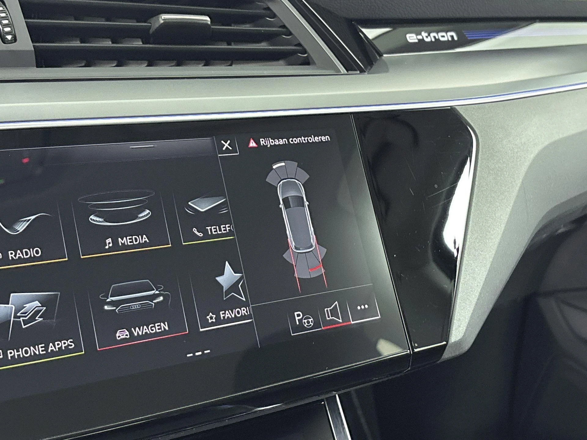 Audi-Q8 e-tron-image-10