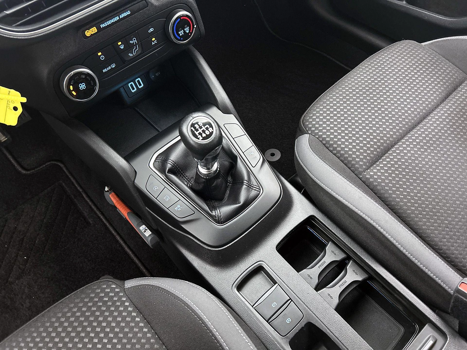 Ford Focus Wagon 1.0 EcoBoost Hybrid Trend Edition Business