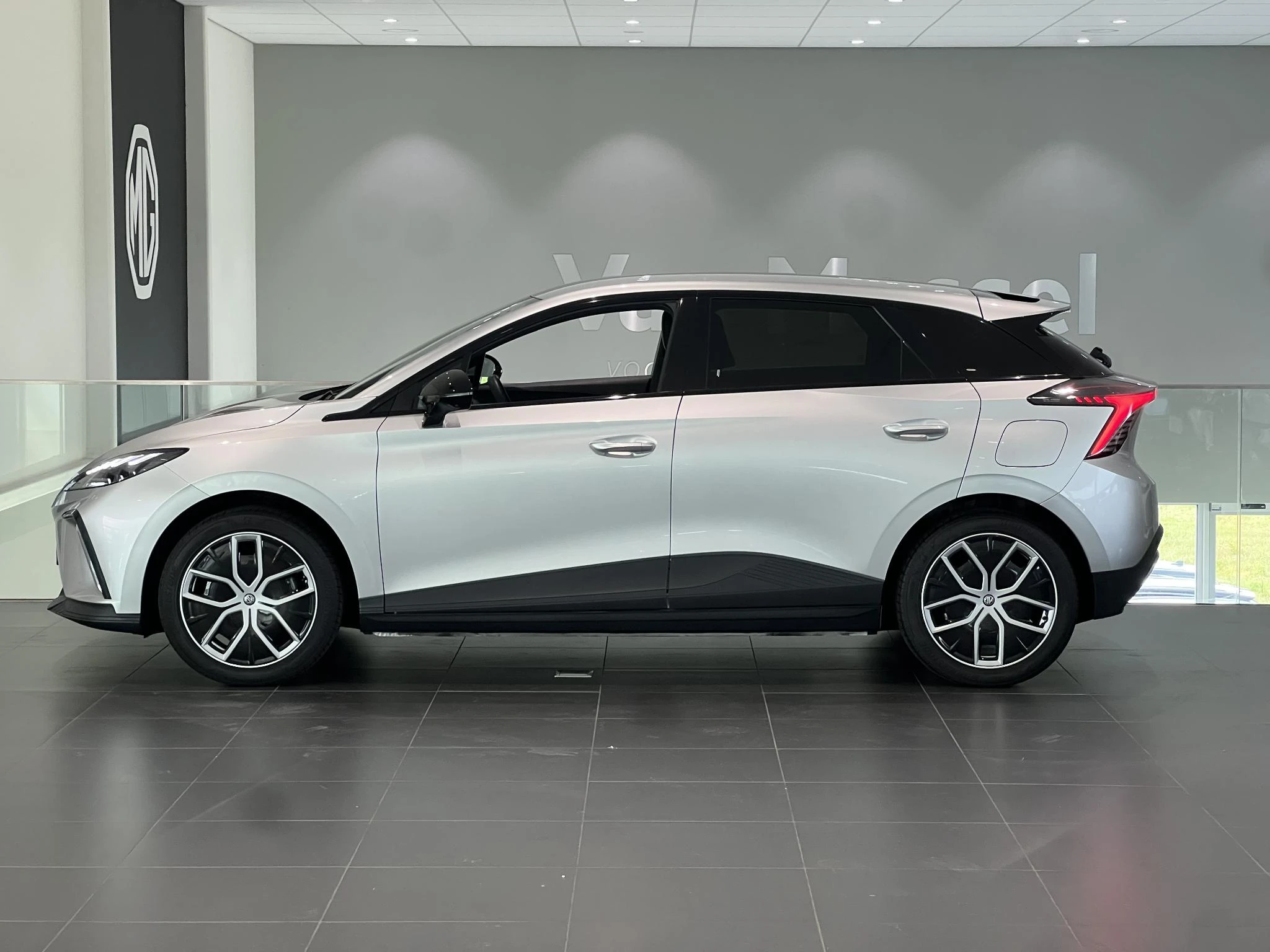 MG MG4 Long Range Luxury 64 kWh
