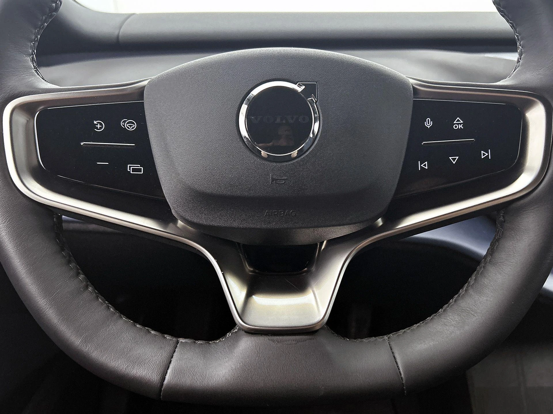 Volvo-EX30-image-34