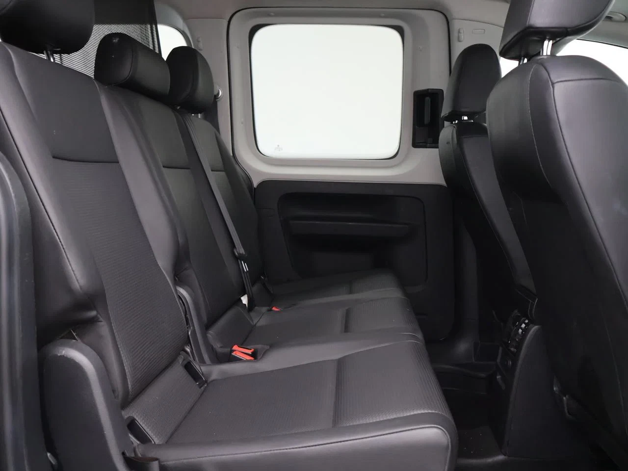 Volkswagen-Caddy-image-6