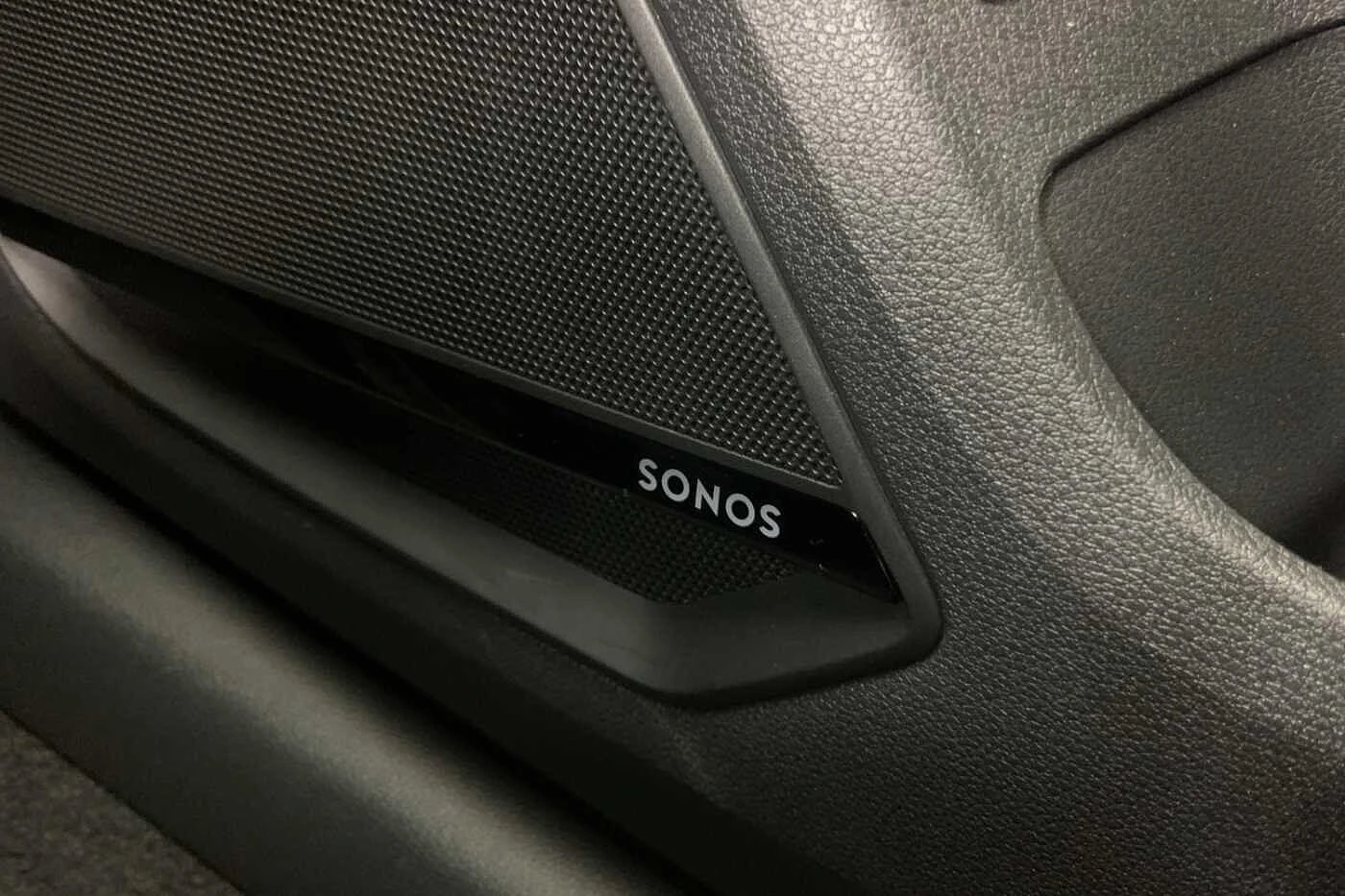 Audi-SQ2-image-24