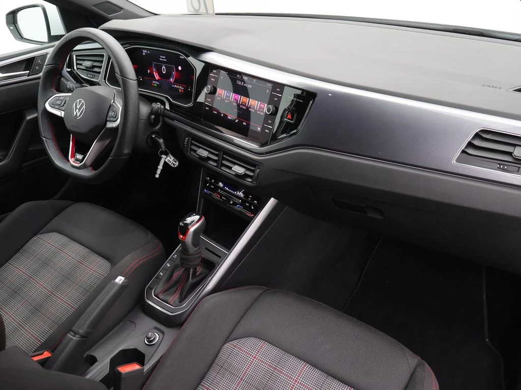 Volkswagen-Polo-image-2