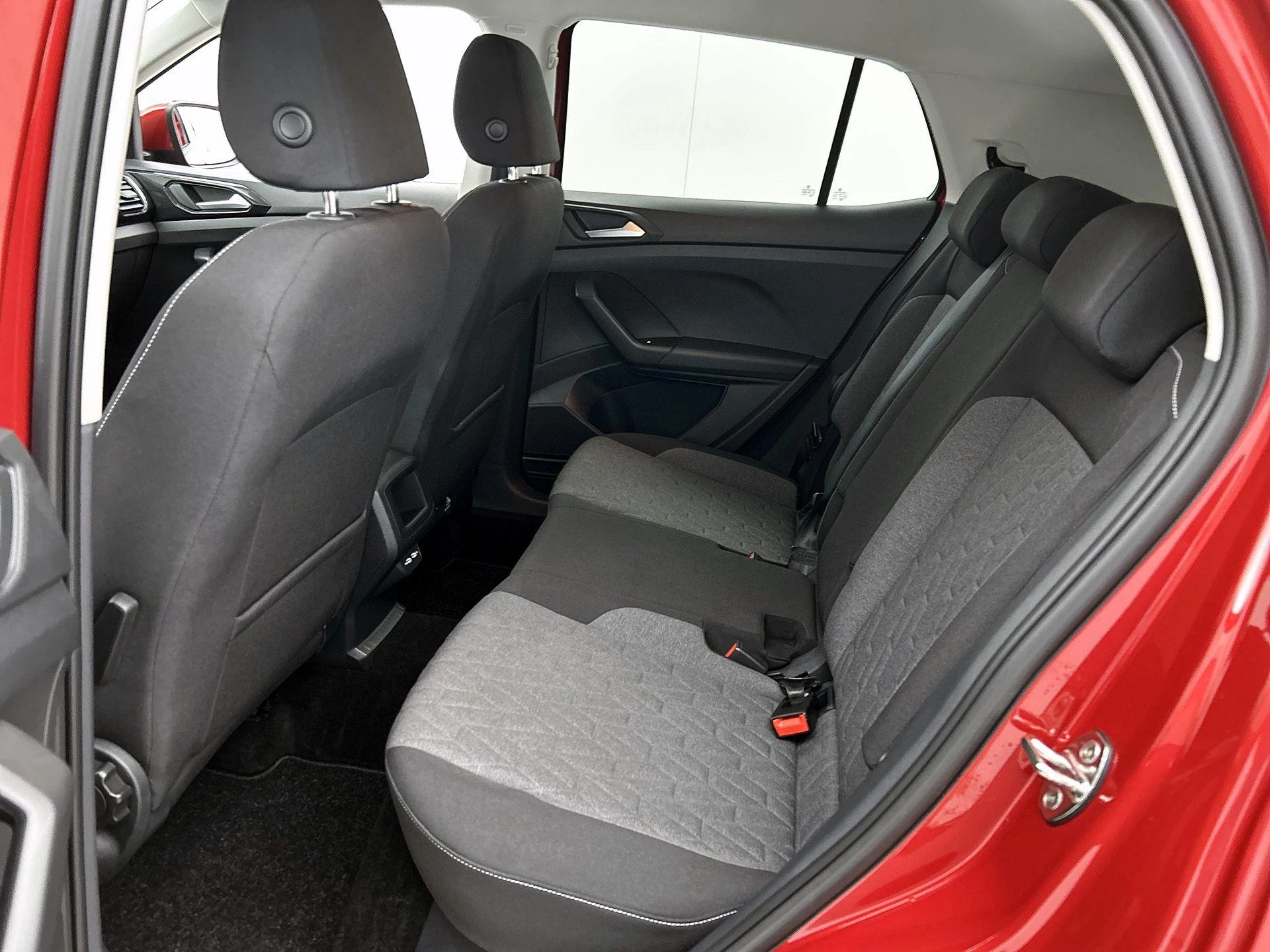 Volkswagen-T-Cross-image-25