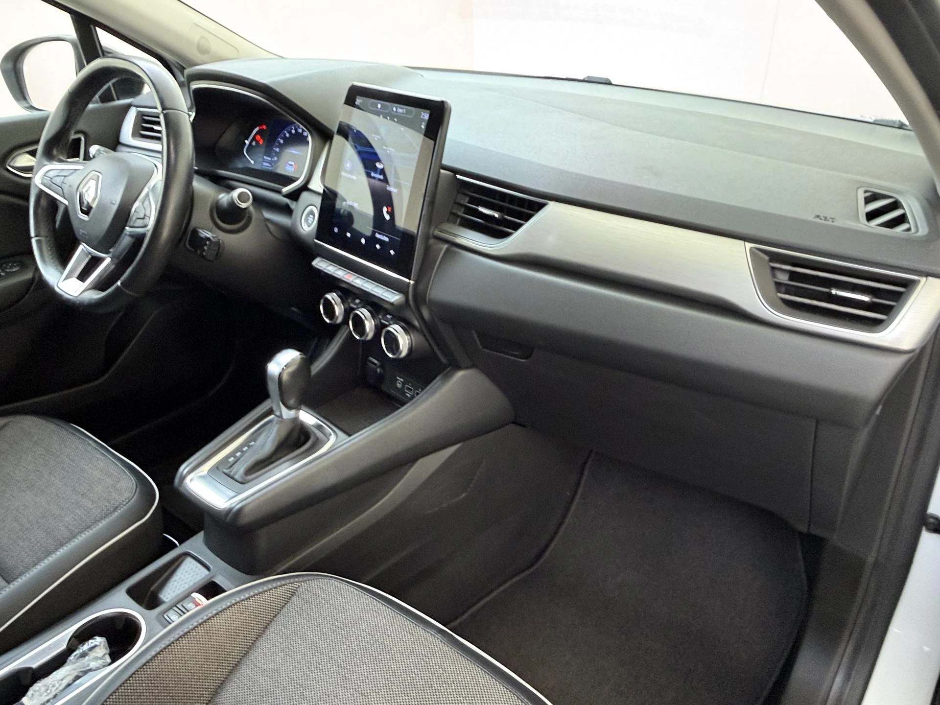 Renault-Captur-image-4