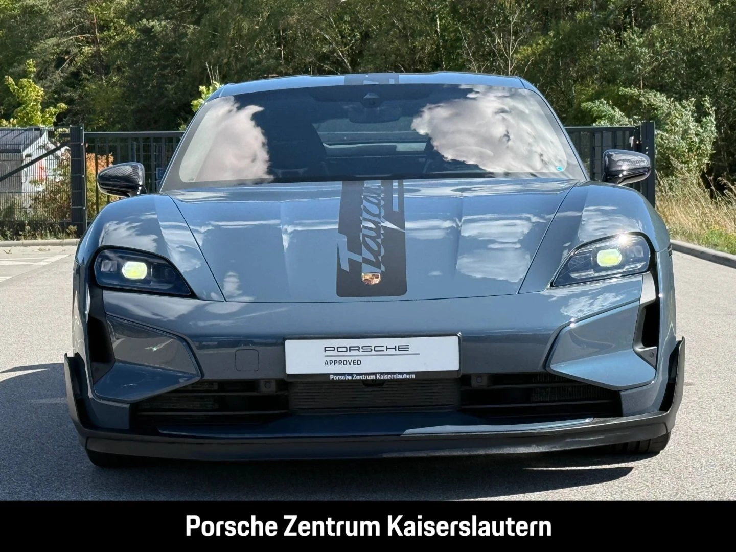Porsche-Taycan-image-8