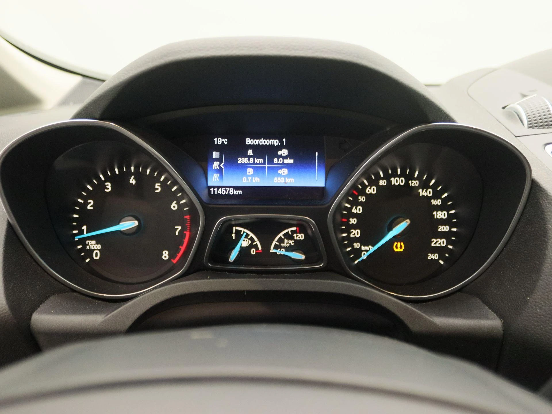 Ford-C-MAX-image-8