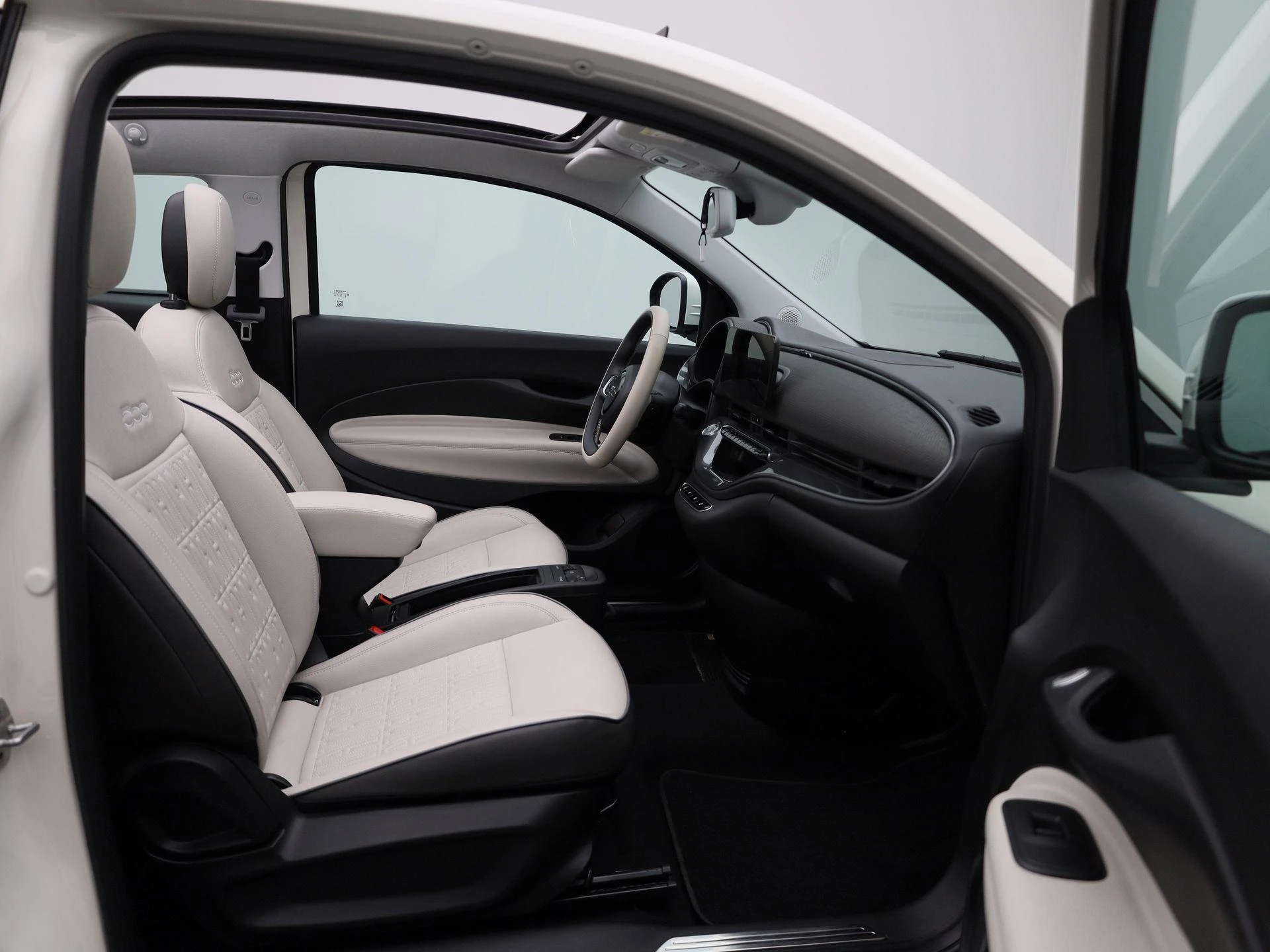 Fiat-500C-image-40