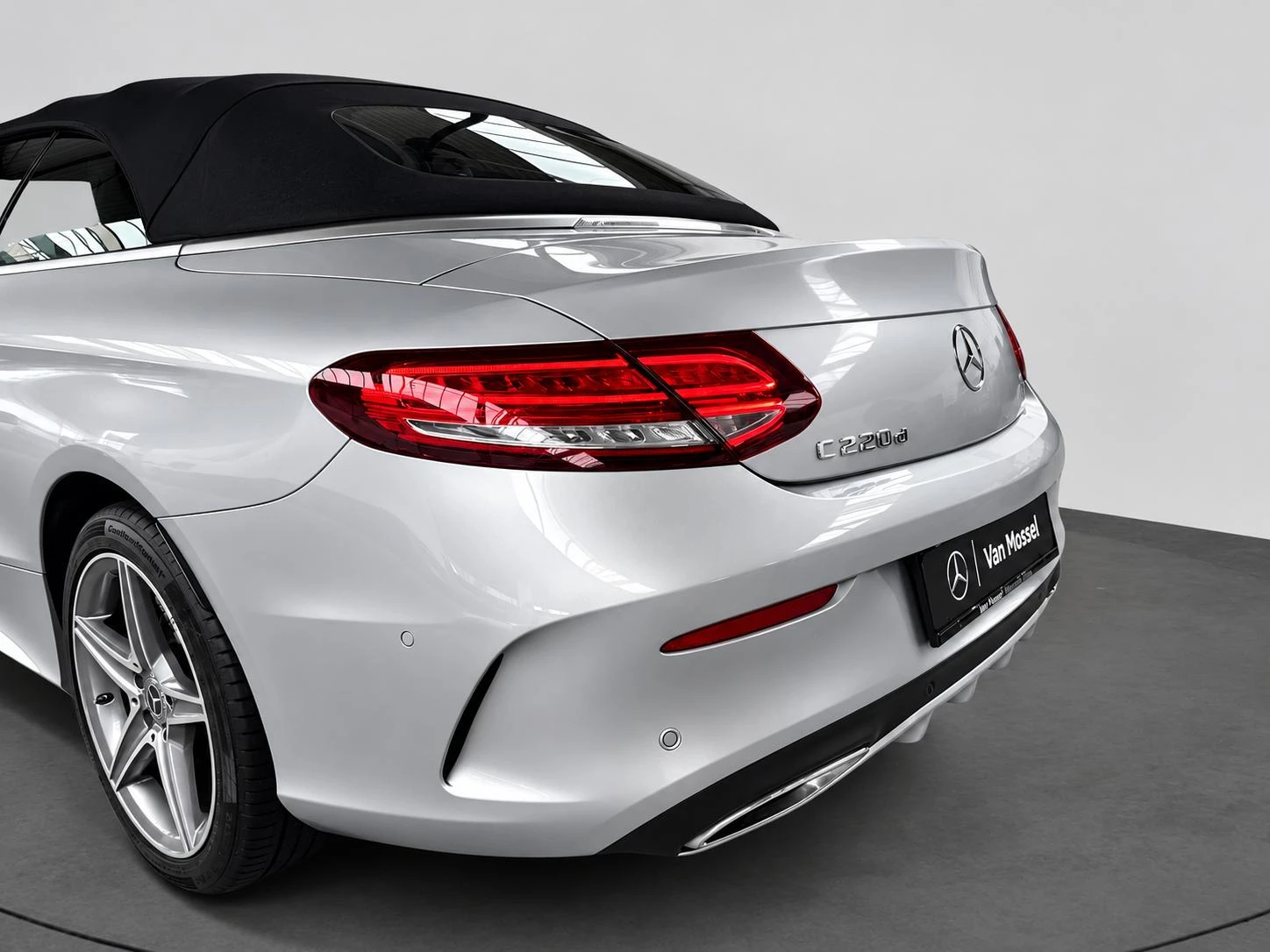 Mercedes-Benz-C-Klasse-image-7
