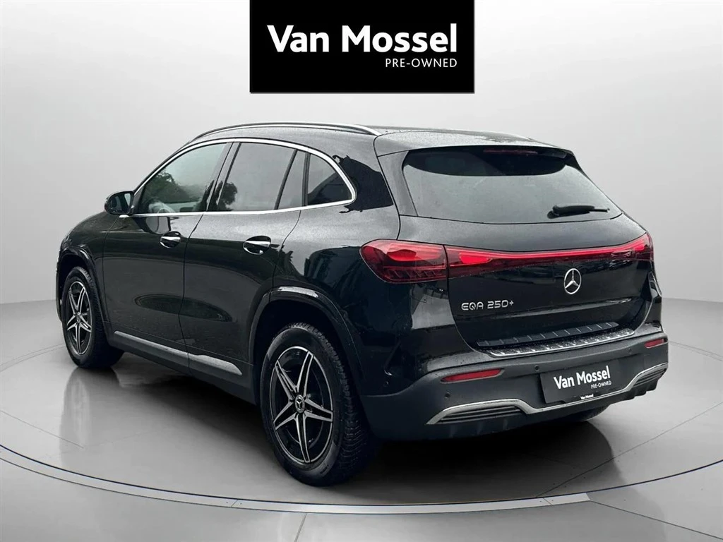 Mercedes-Benz-EQA-image-6