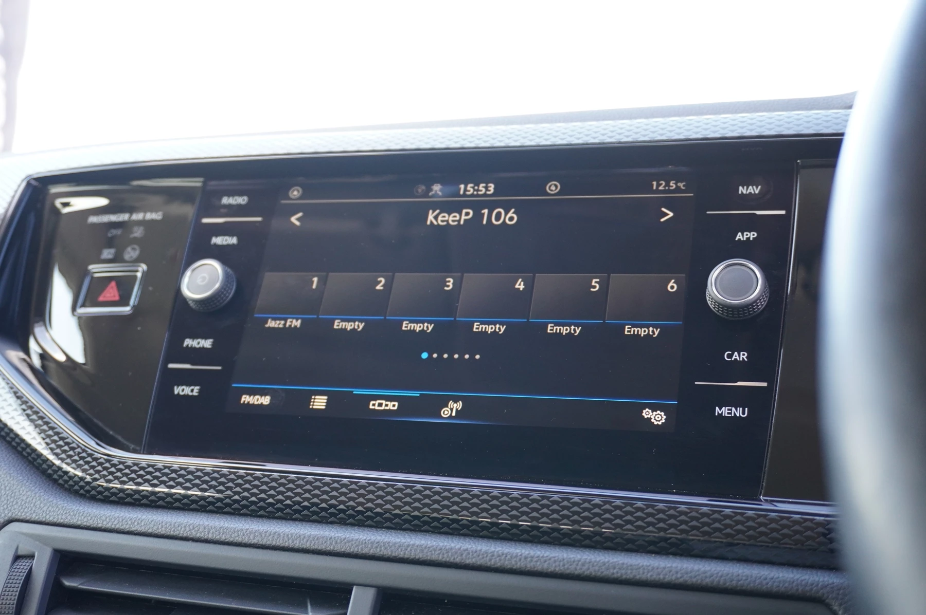 Volkswagen-Polo-image-23