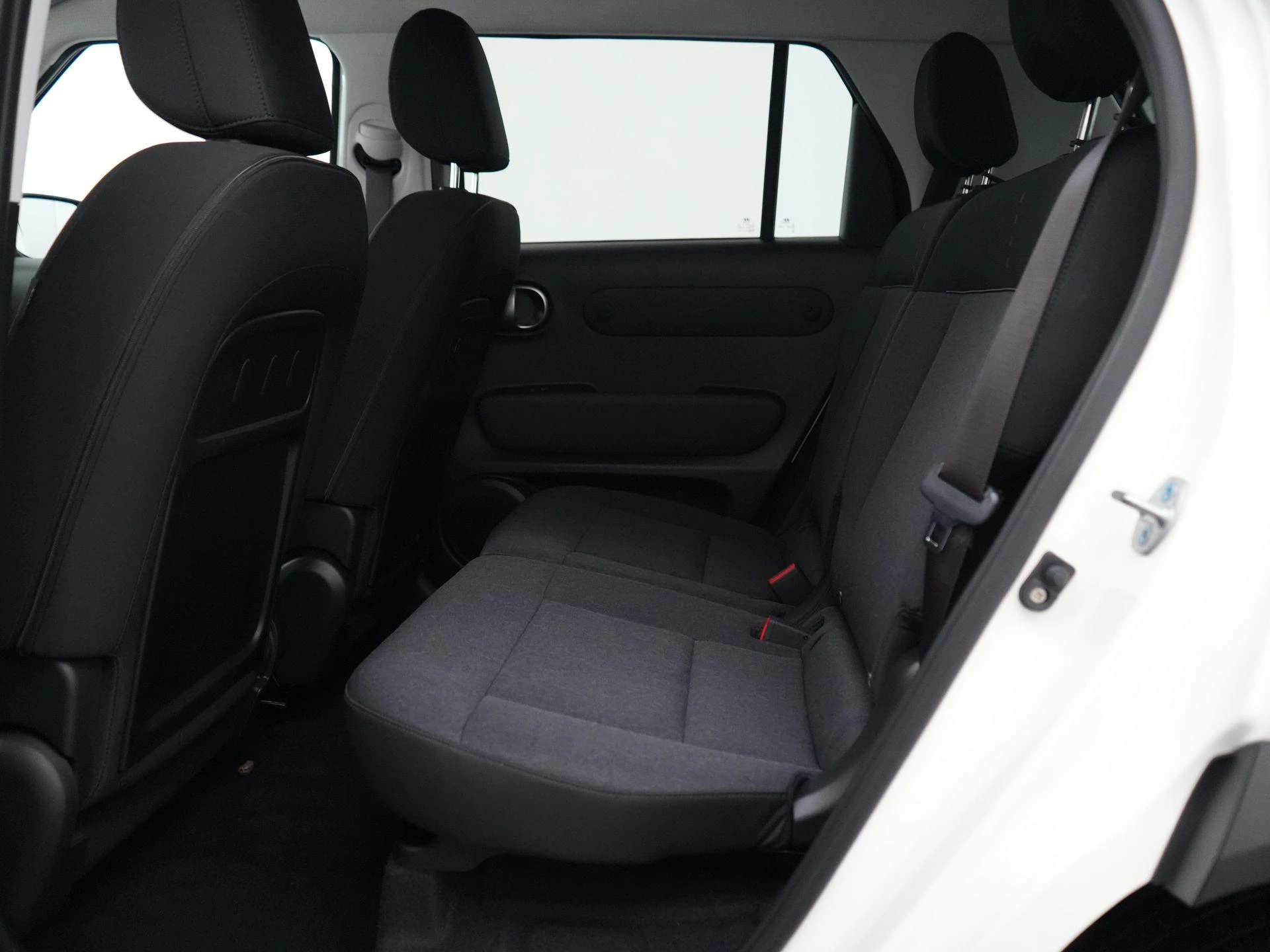 Hyundai-Inster-image-29