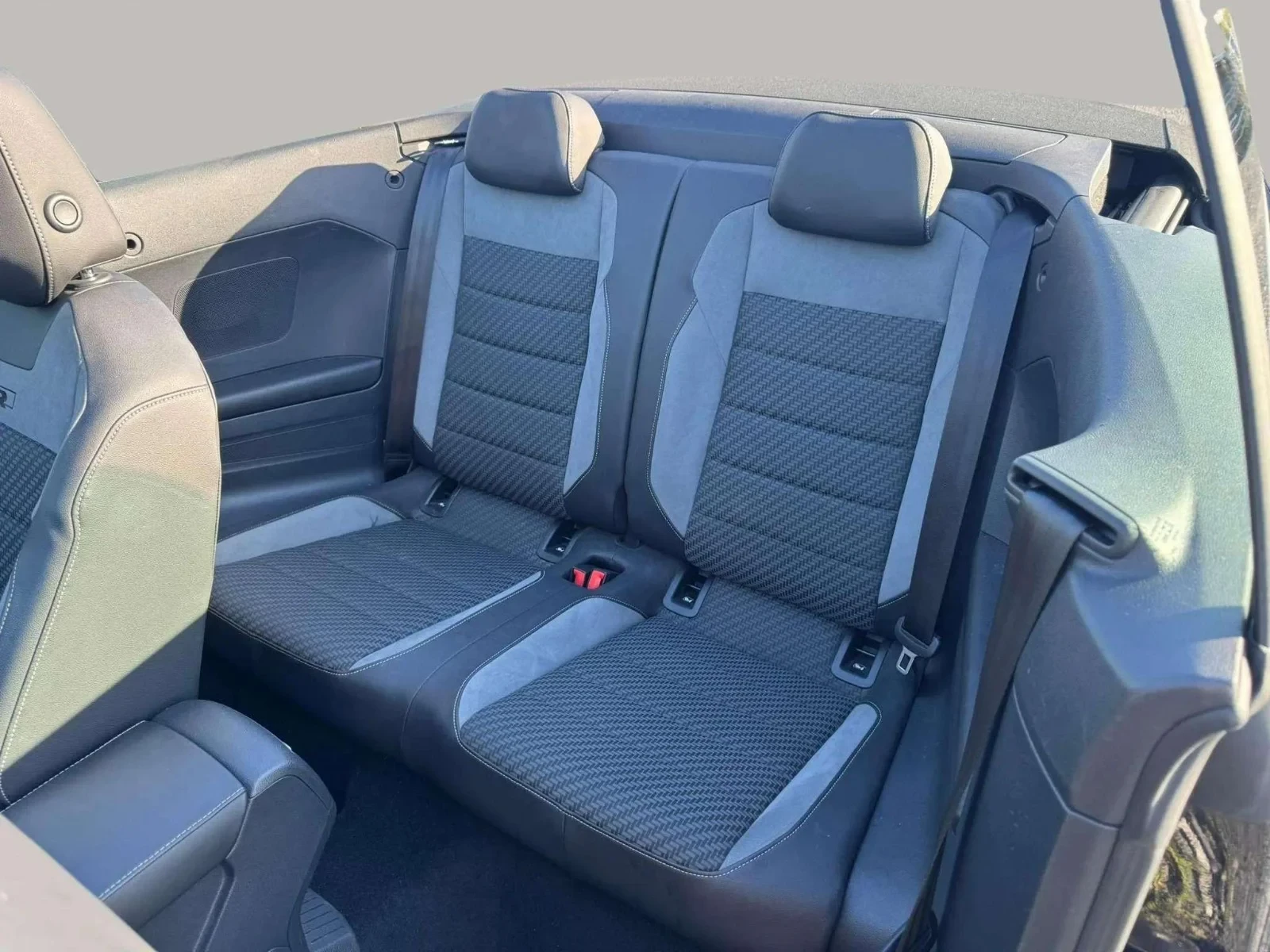 Volkswagen-T-Roc-image-10