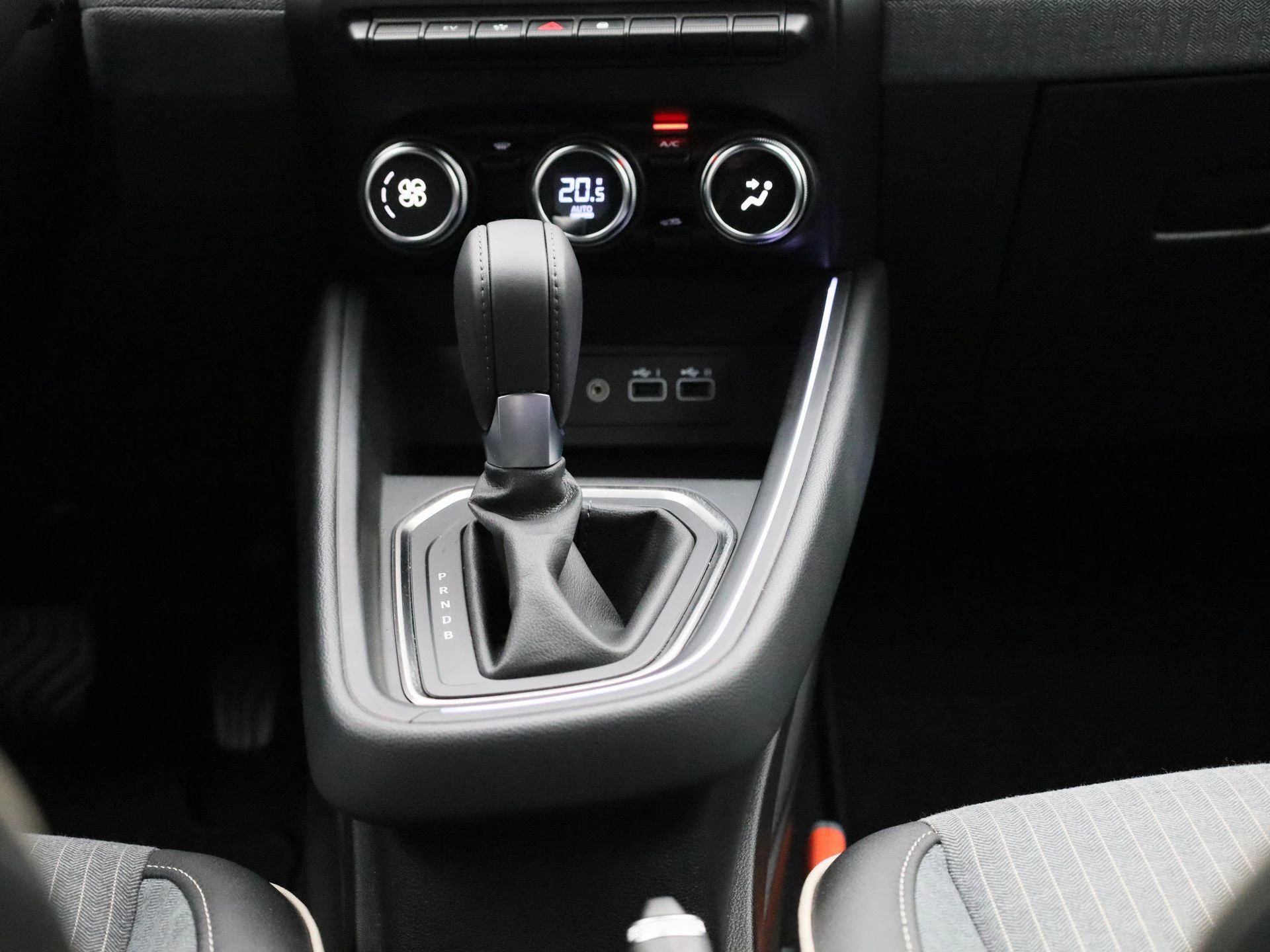 Renault-Clio-image-9