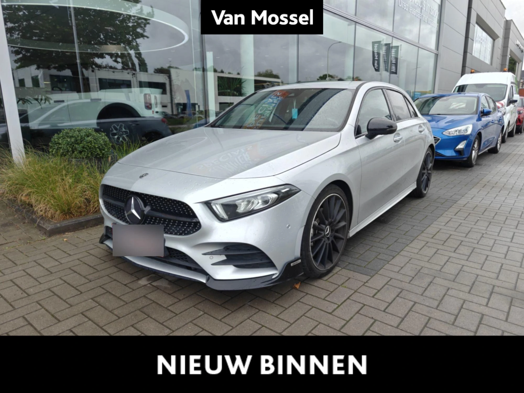 Mercedes-Benz-A-Klasse-image-0