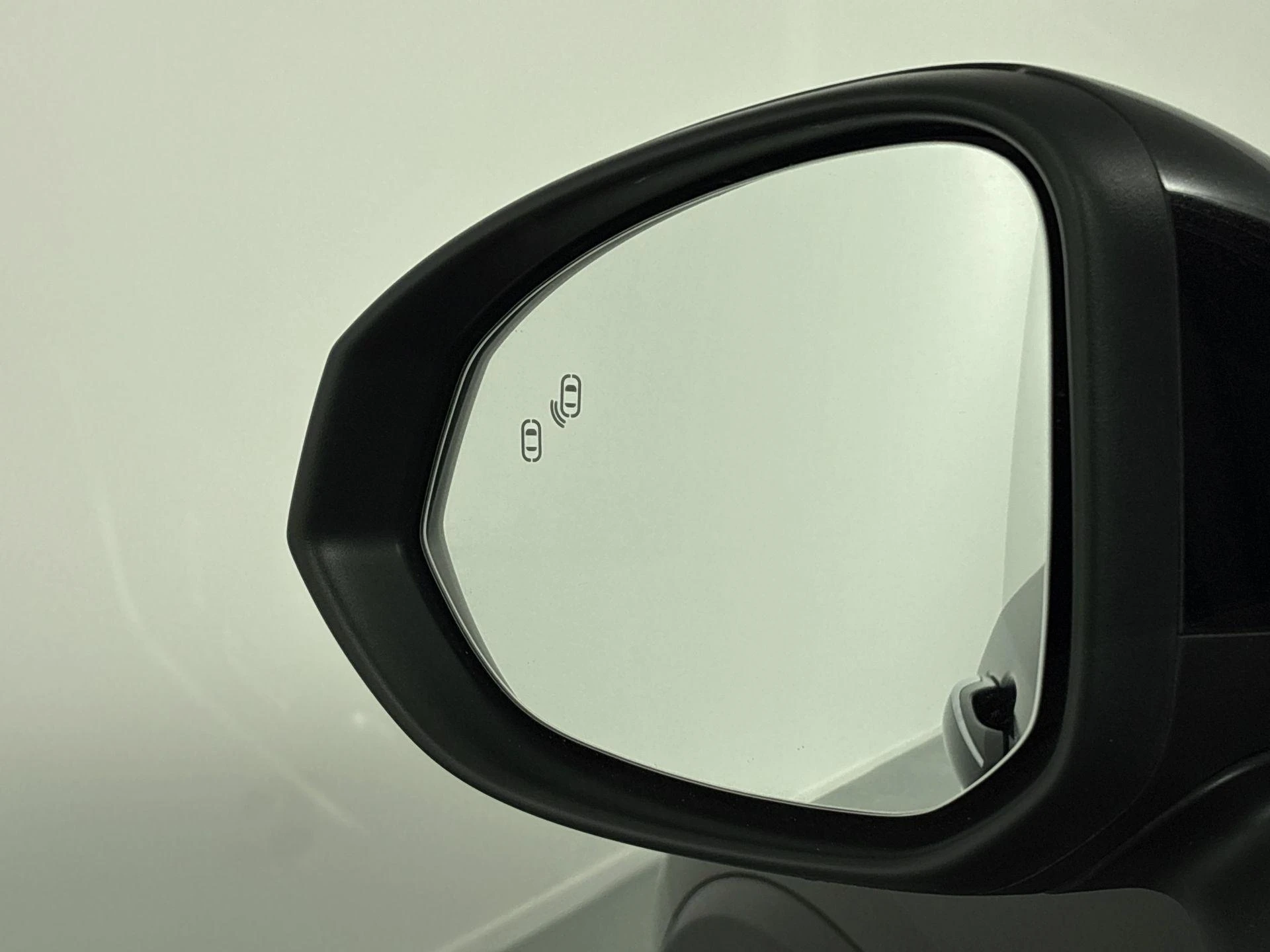 Lynk & Co-01-image-7
