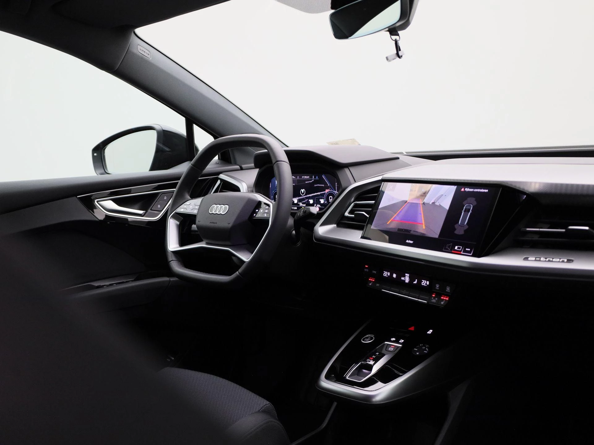 Audi-Q4 e-tron-image-40