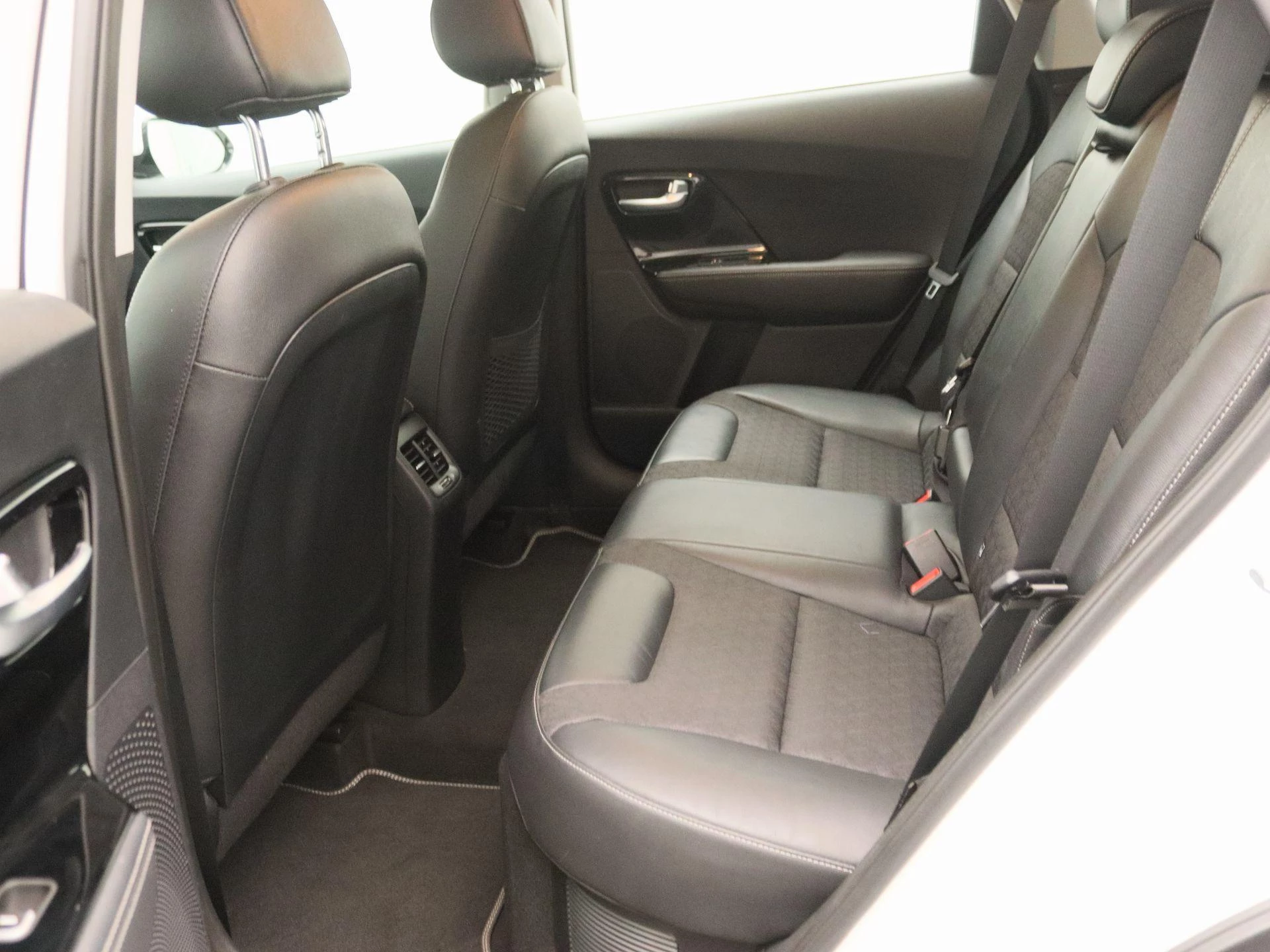Kia-Niro-image-12